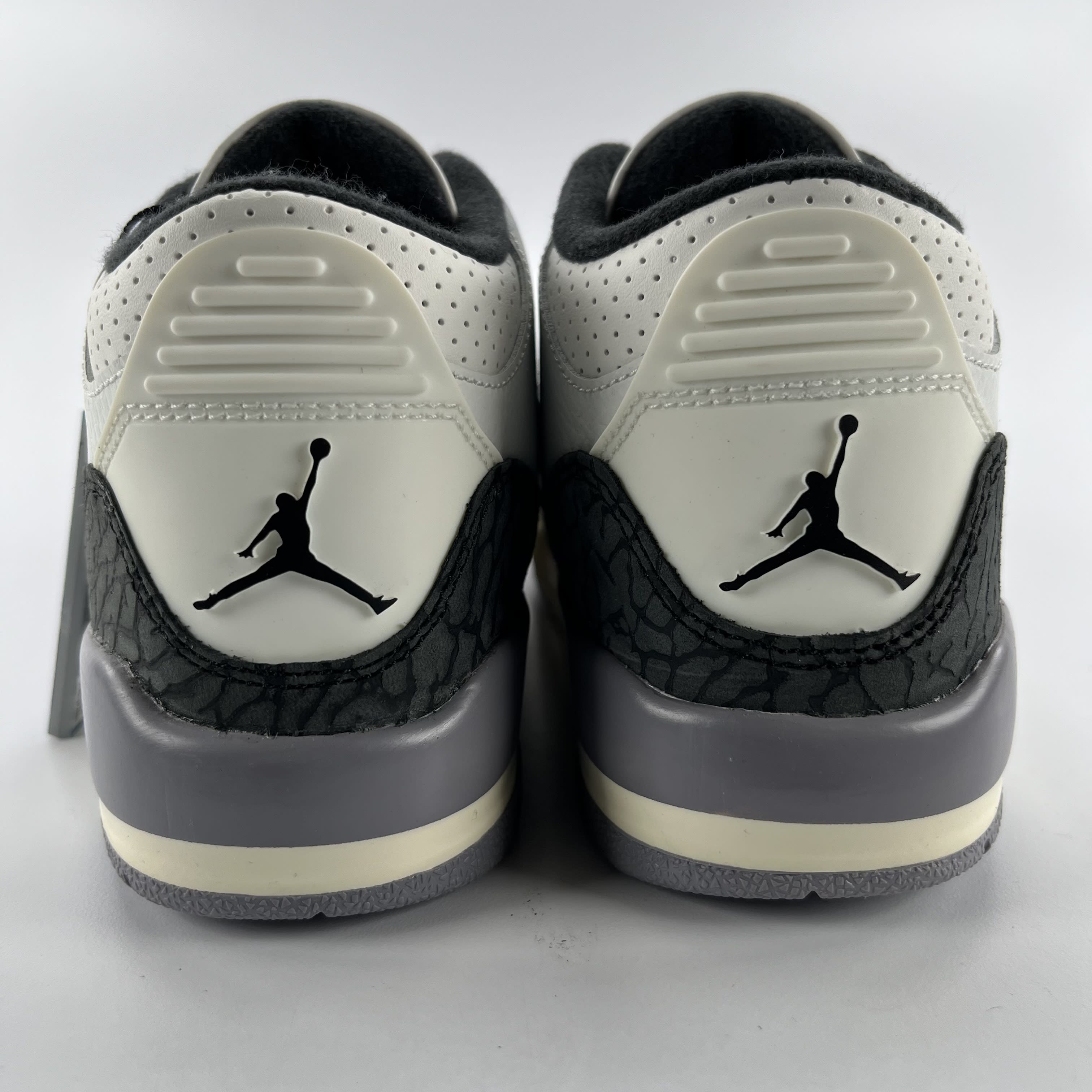 313235 Jordan 3 Retro Cement Grey (PS)