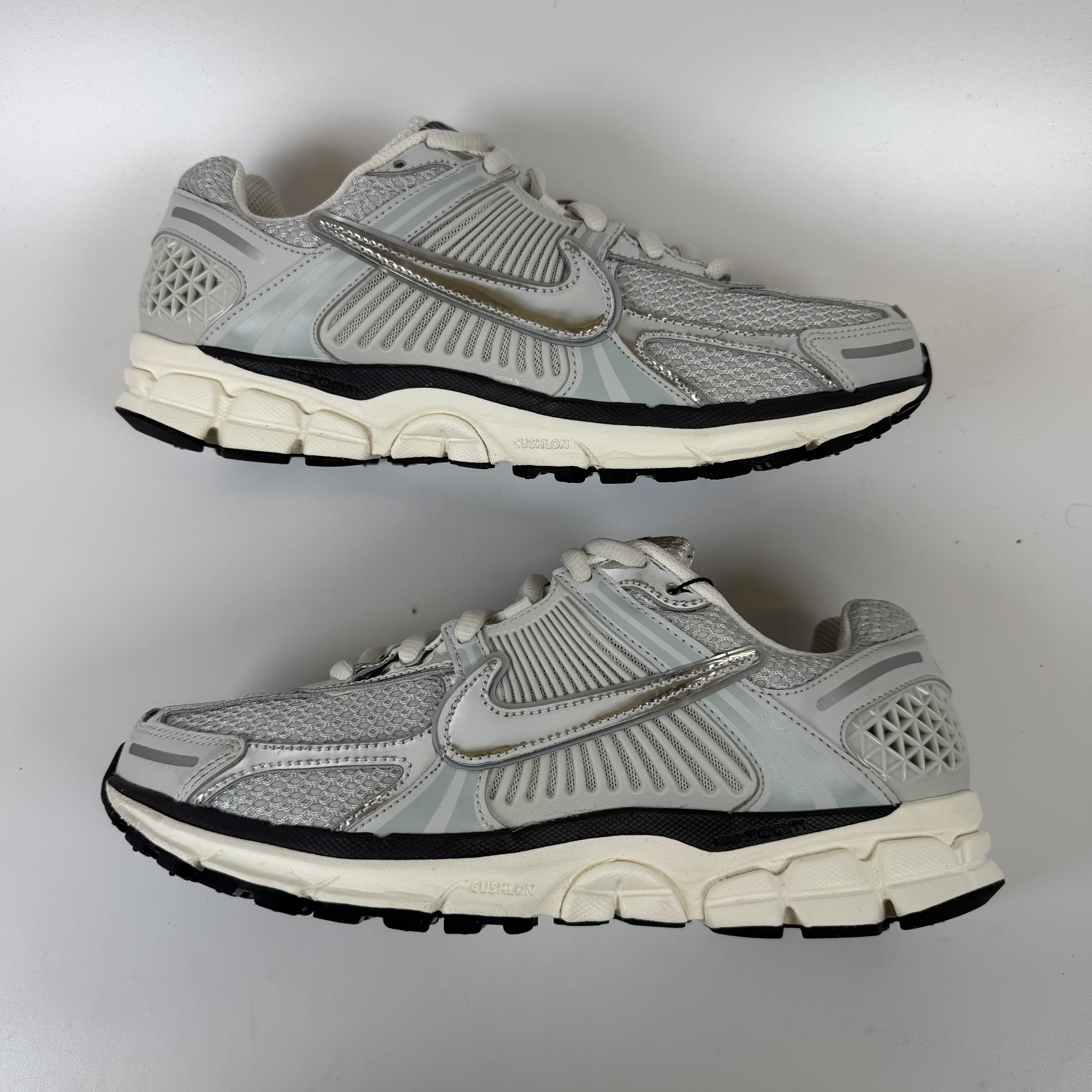 SP10001 Nike Zoom Vomero 5 Photon Dust Metallic Silver (Women's)