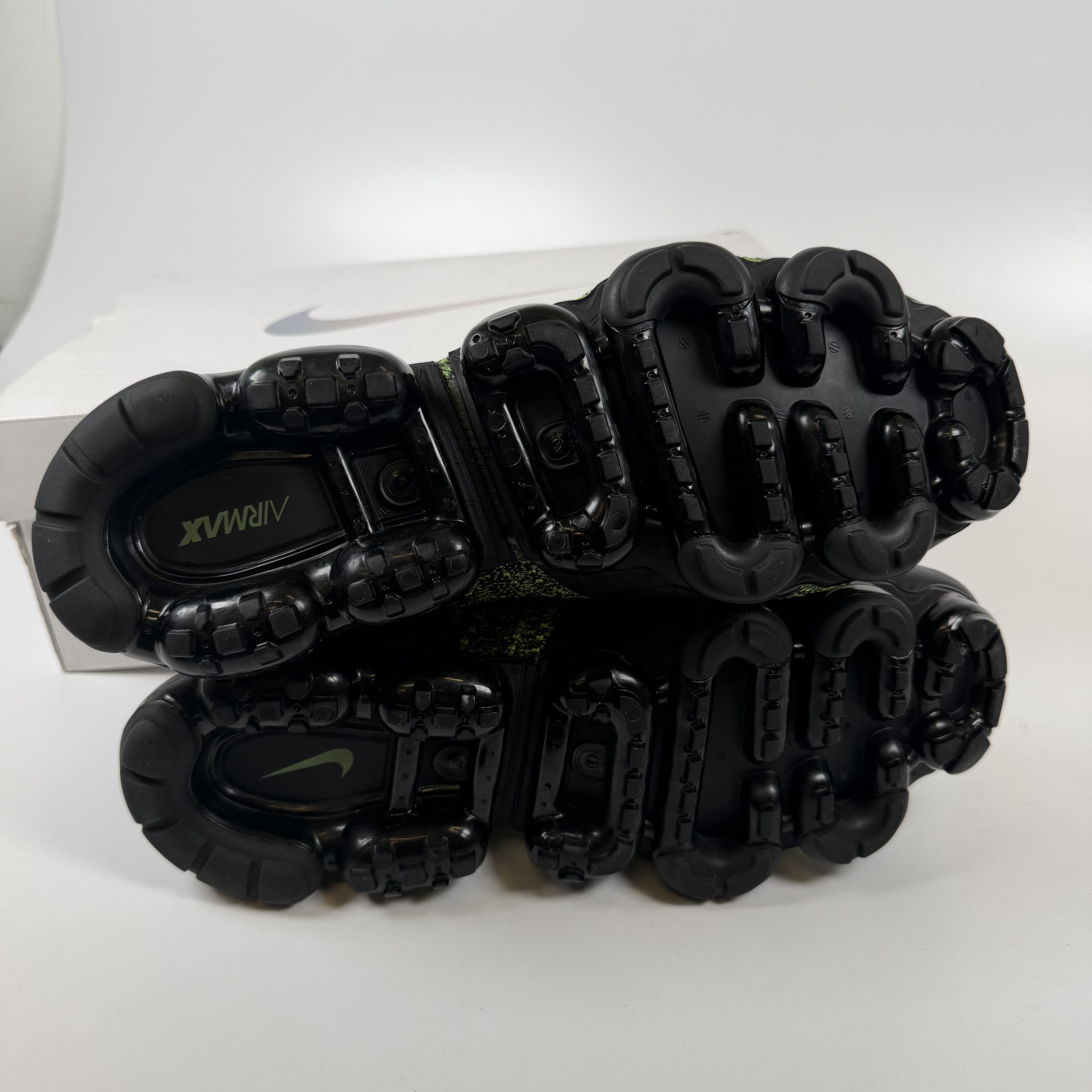 SP7721 Nike Air VaporMax Flyknit 2 Volt Black