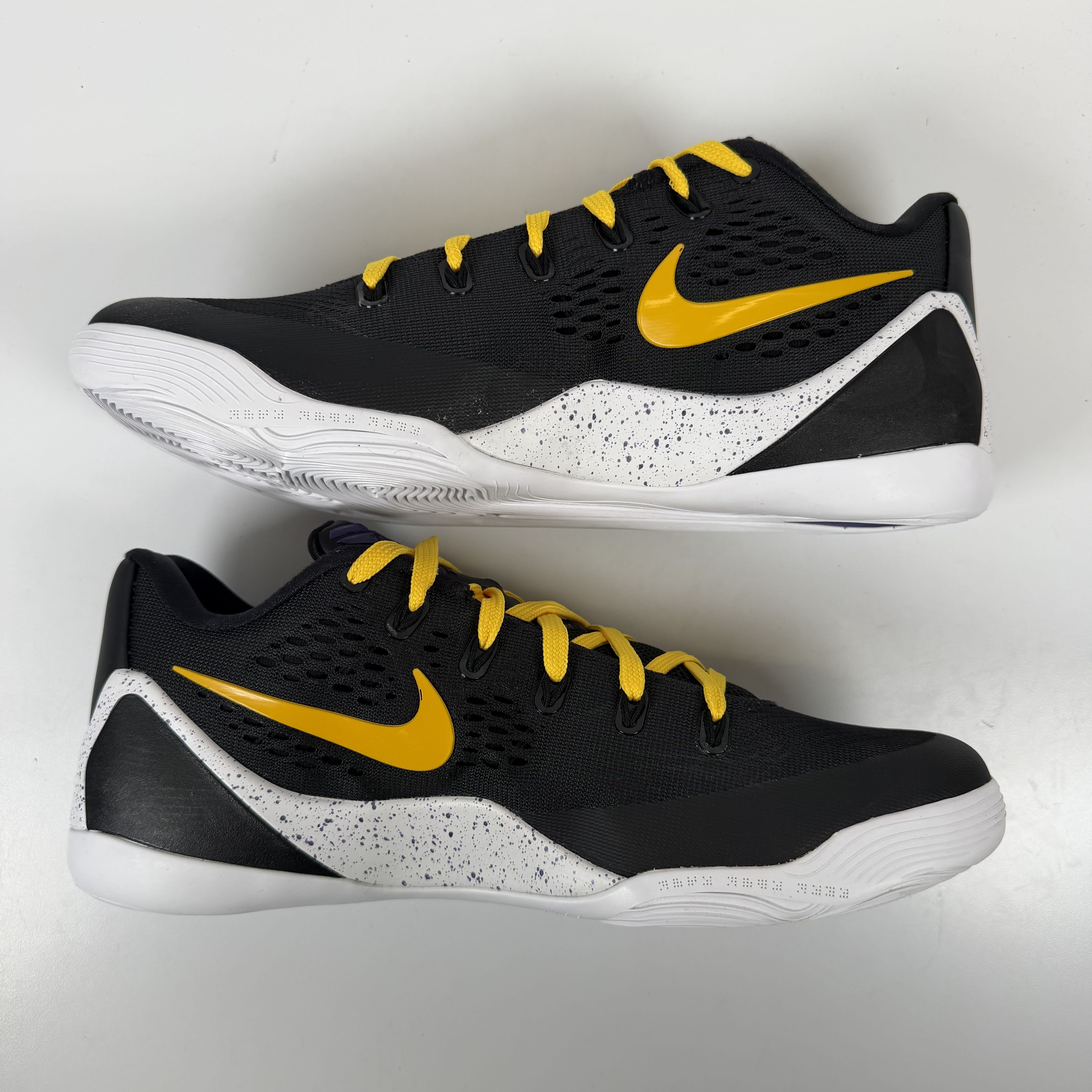 SP7677 Nike Kobe 9 EM Low Protro TB Black University Gold