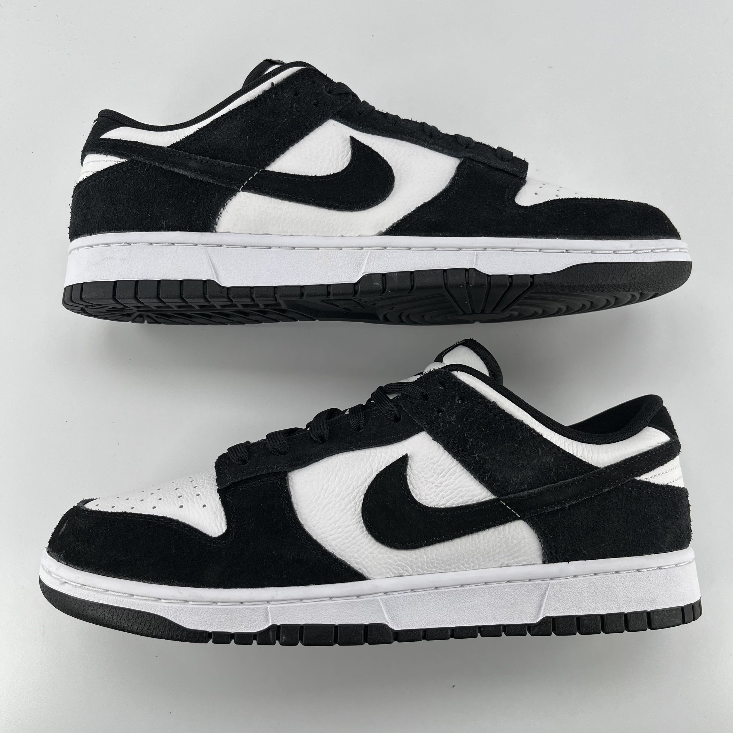 524810 Nike Dunk Low Retro SE Suede Panda