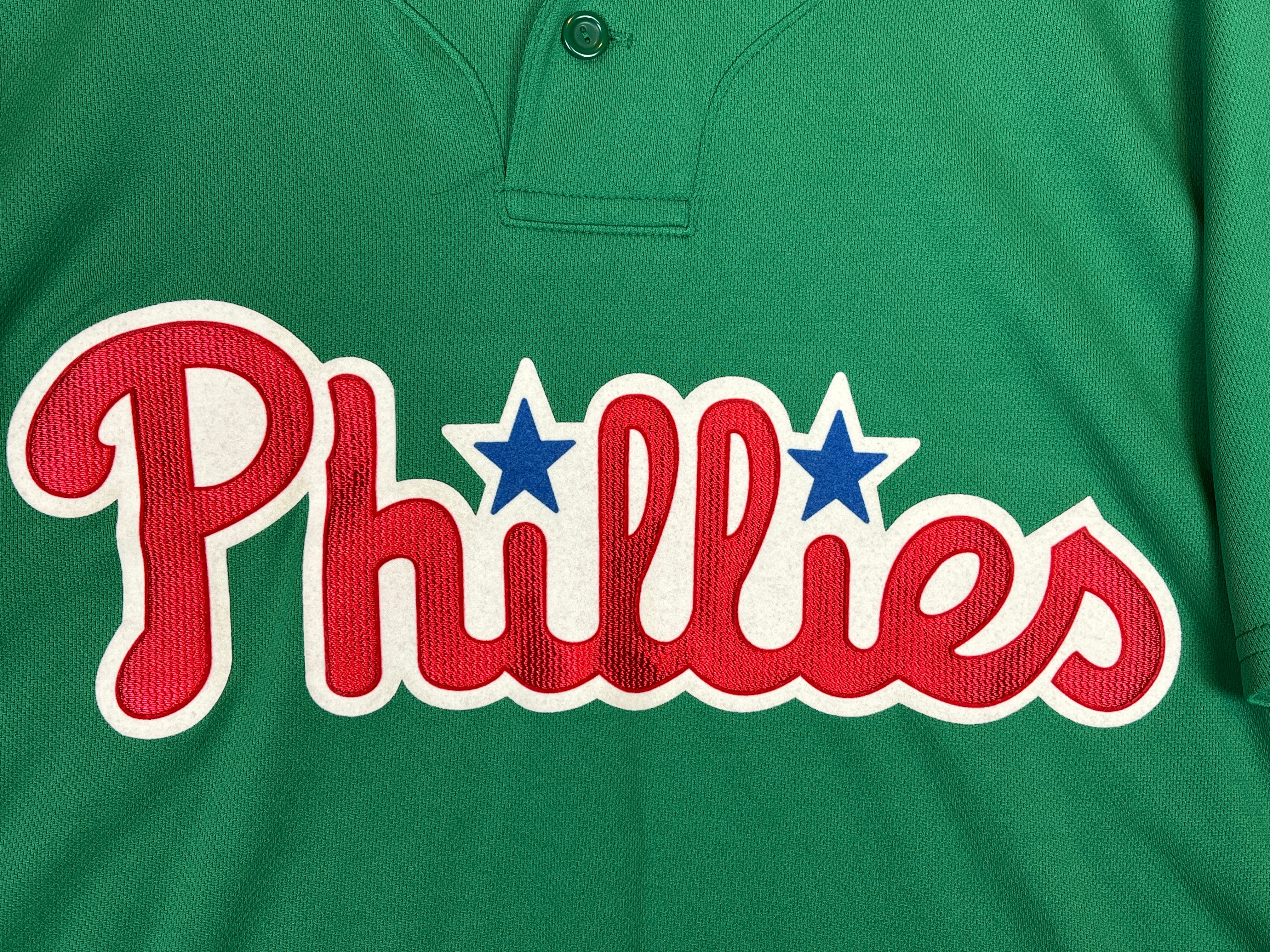 435602 (modern) Philadelphia Phillies St. Patrick's Day Green Practice Jersey
