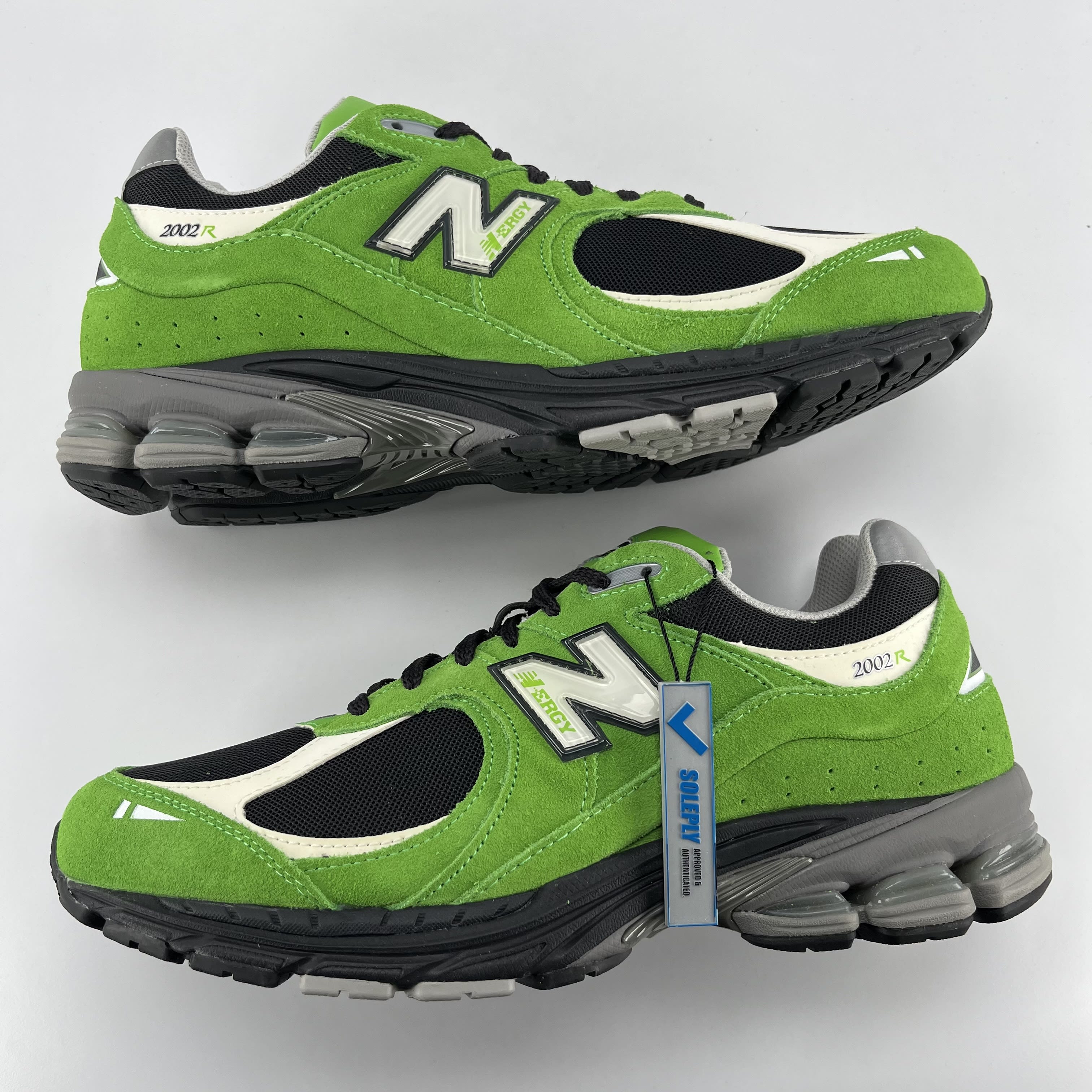 702176 New Balance 2002R Good Vibes Pack Green