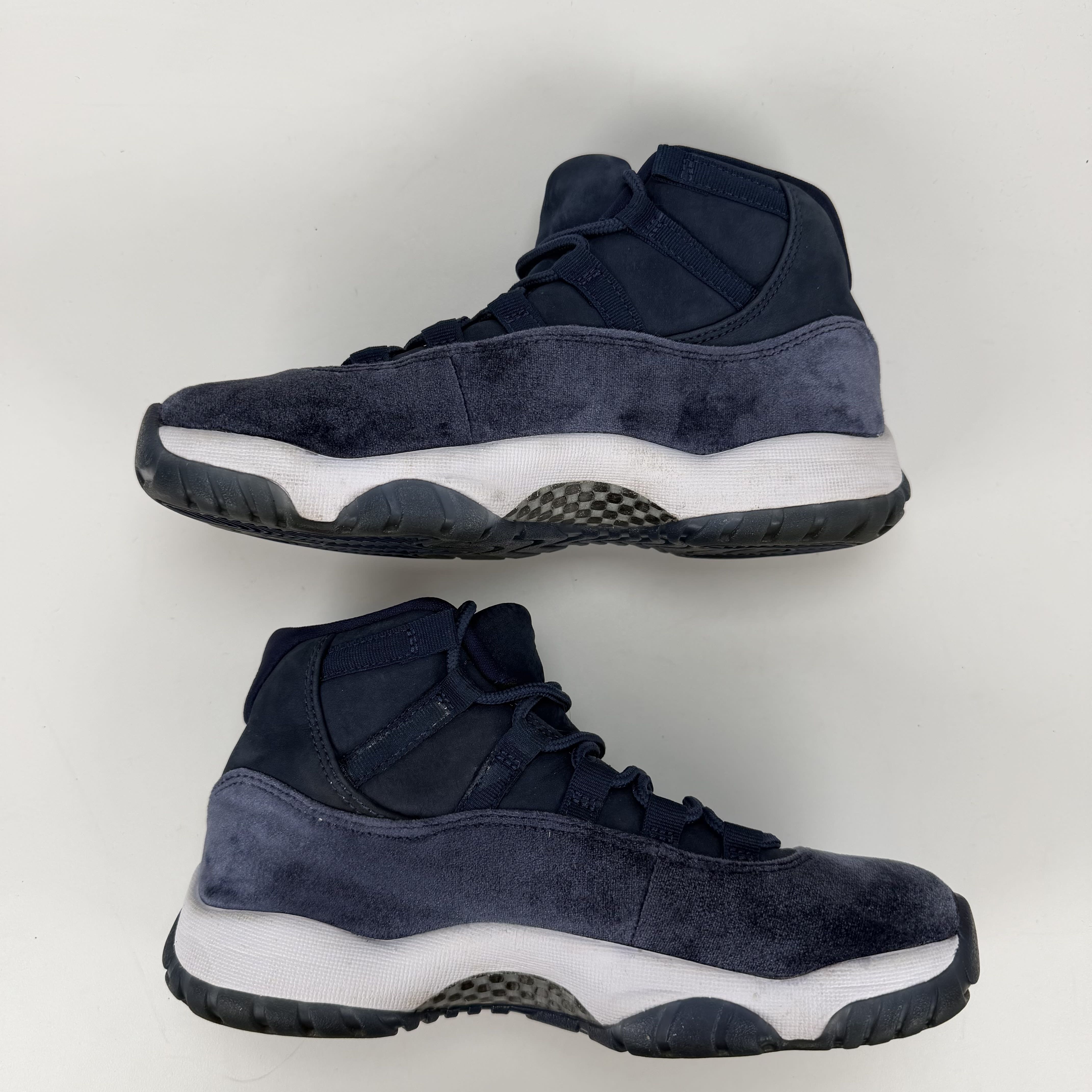 SP4455 Jordan 11 Retro Midnight Navy (Women's)
