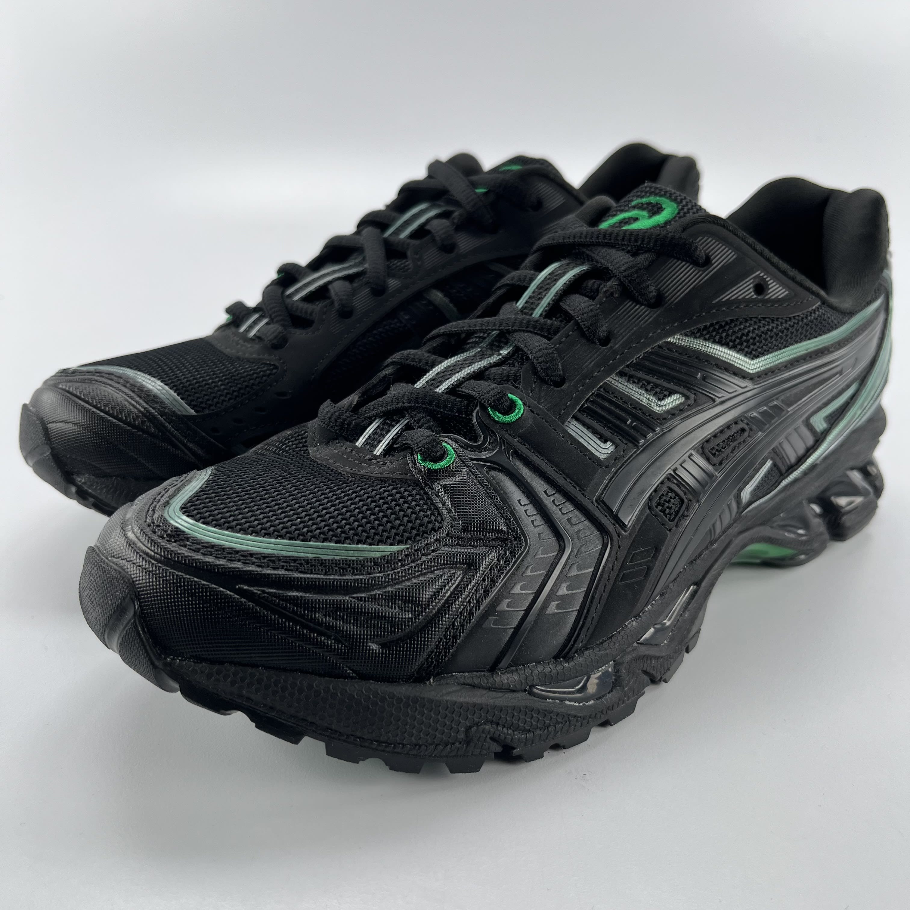 437216 ASICS Gel-Kayano 14 8ON8 Black Green