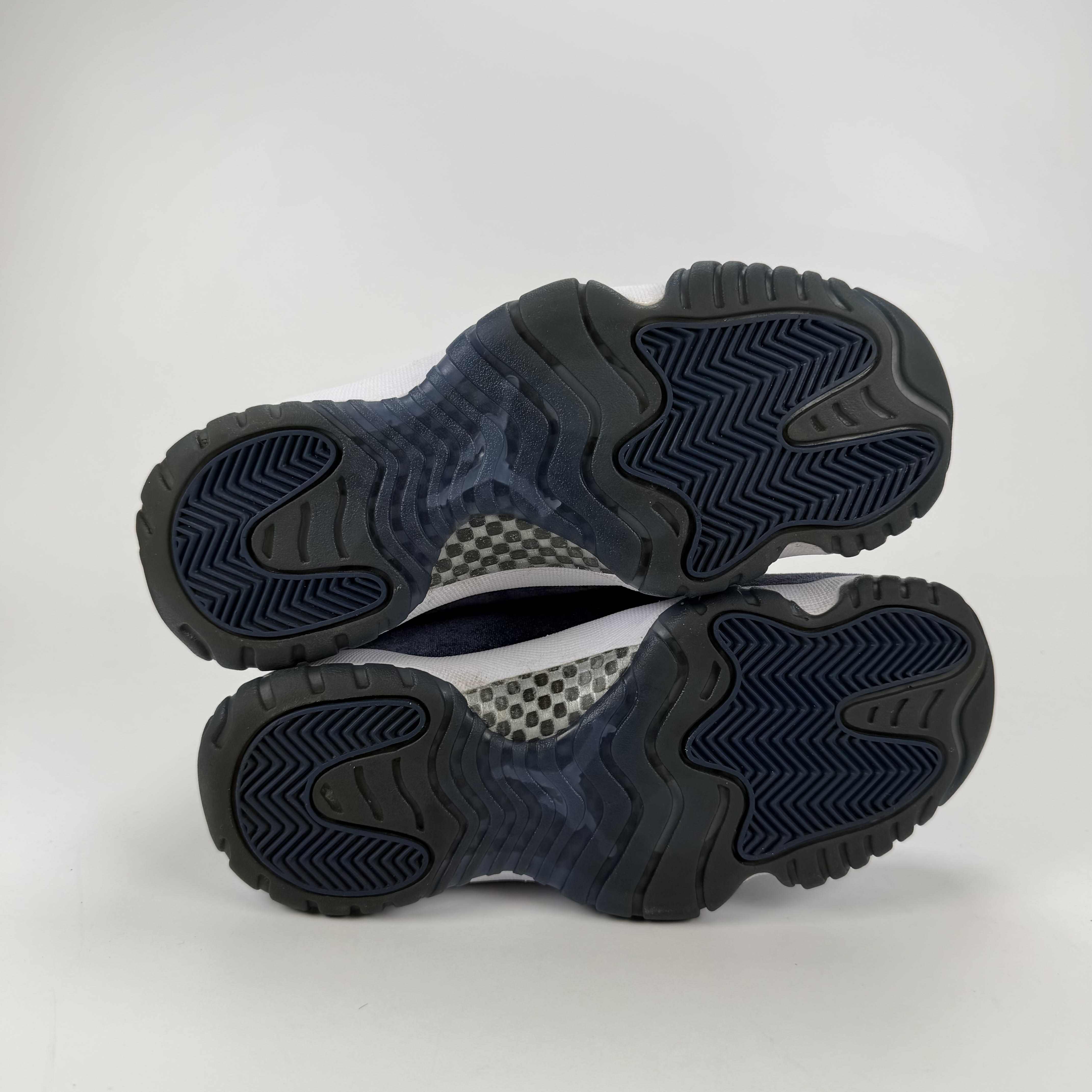 SP4455 Jordan 11 Retro Midnight Navy (Women's)