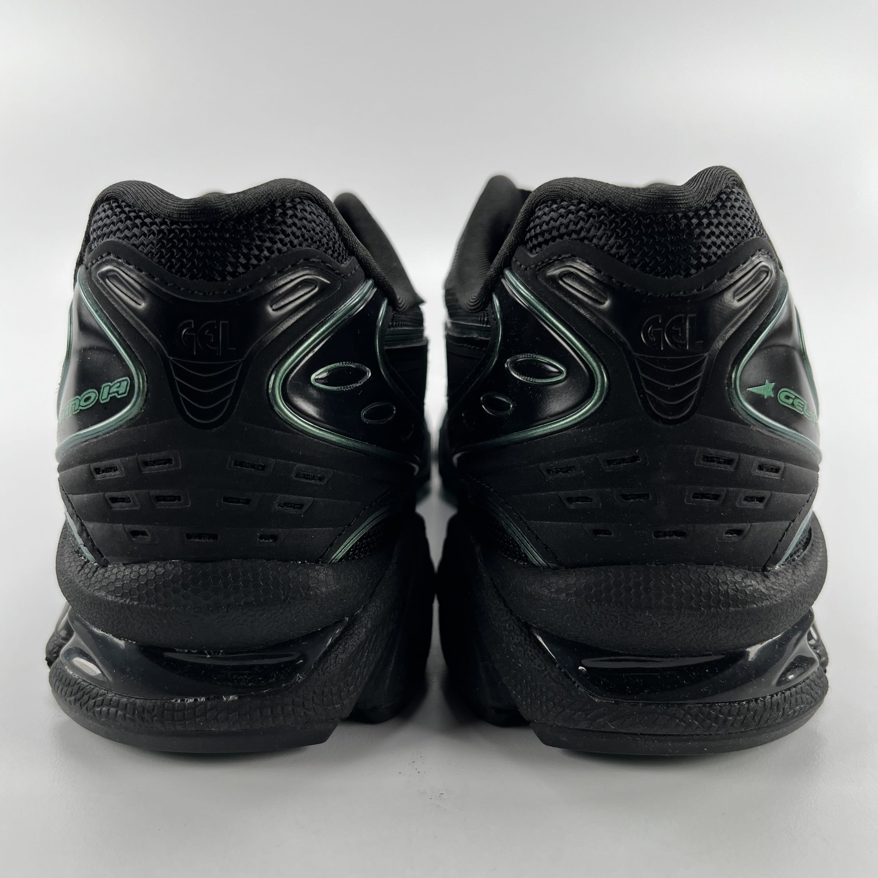 437216 ASICS Gel-Kayano 14 8ON8 Black Green