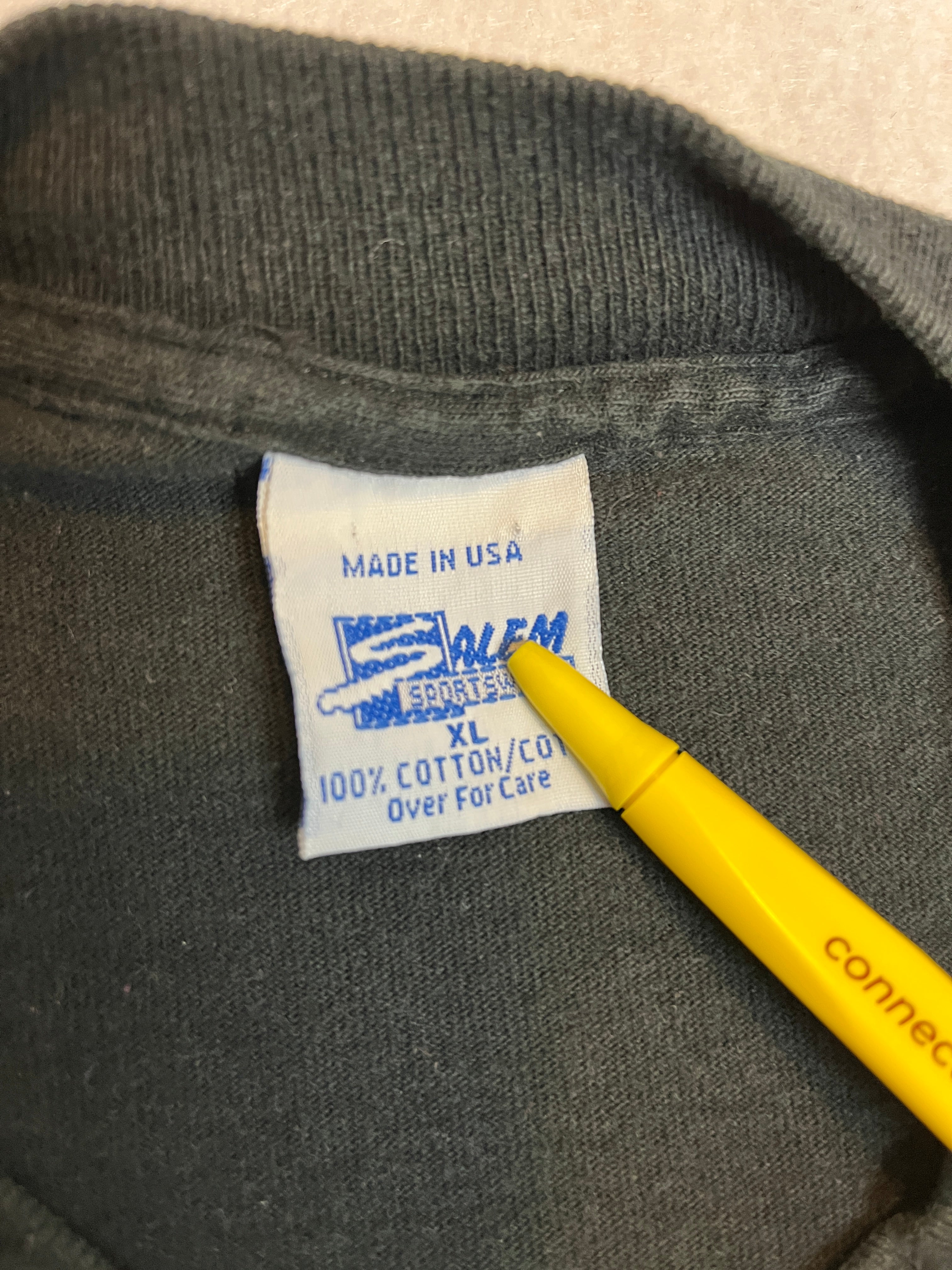 435573 (1994) Philadelphia Flyers All Over Print Salem T-Shirt