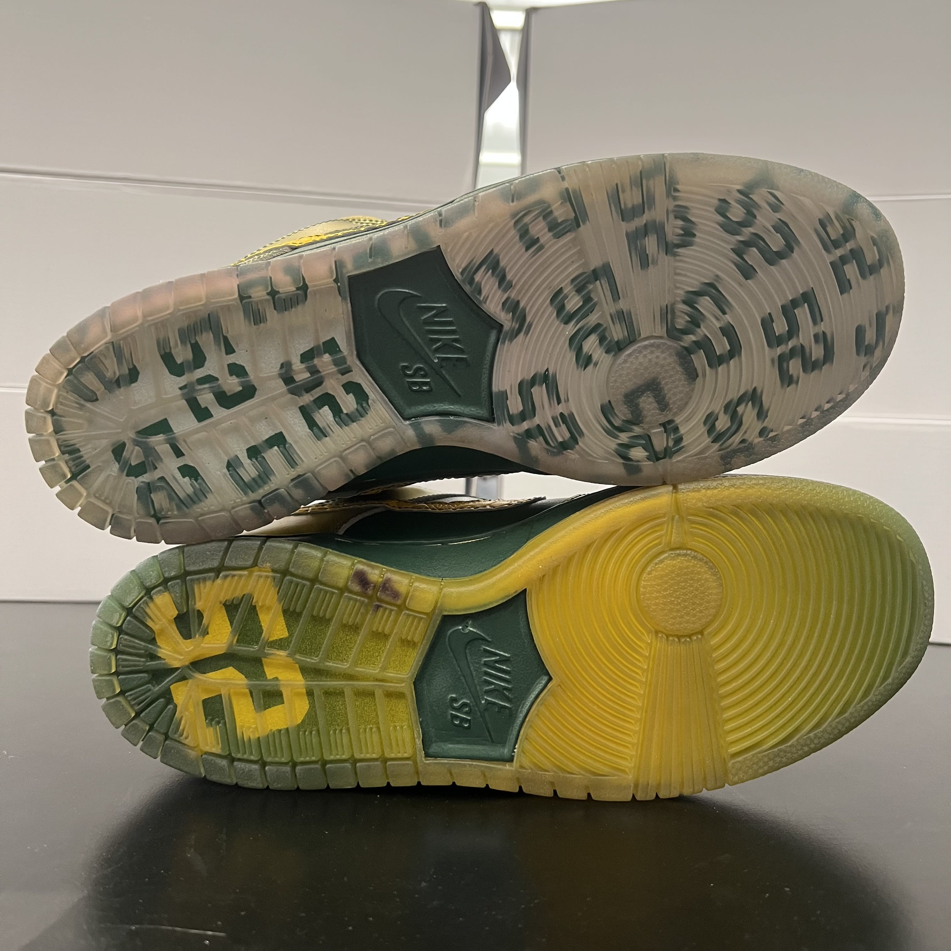 674517 Nike SB Dunk Low Doernbecher (2018)