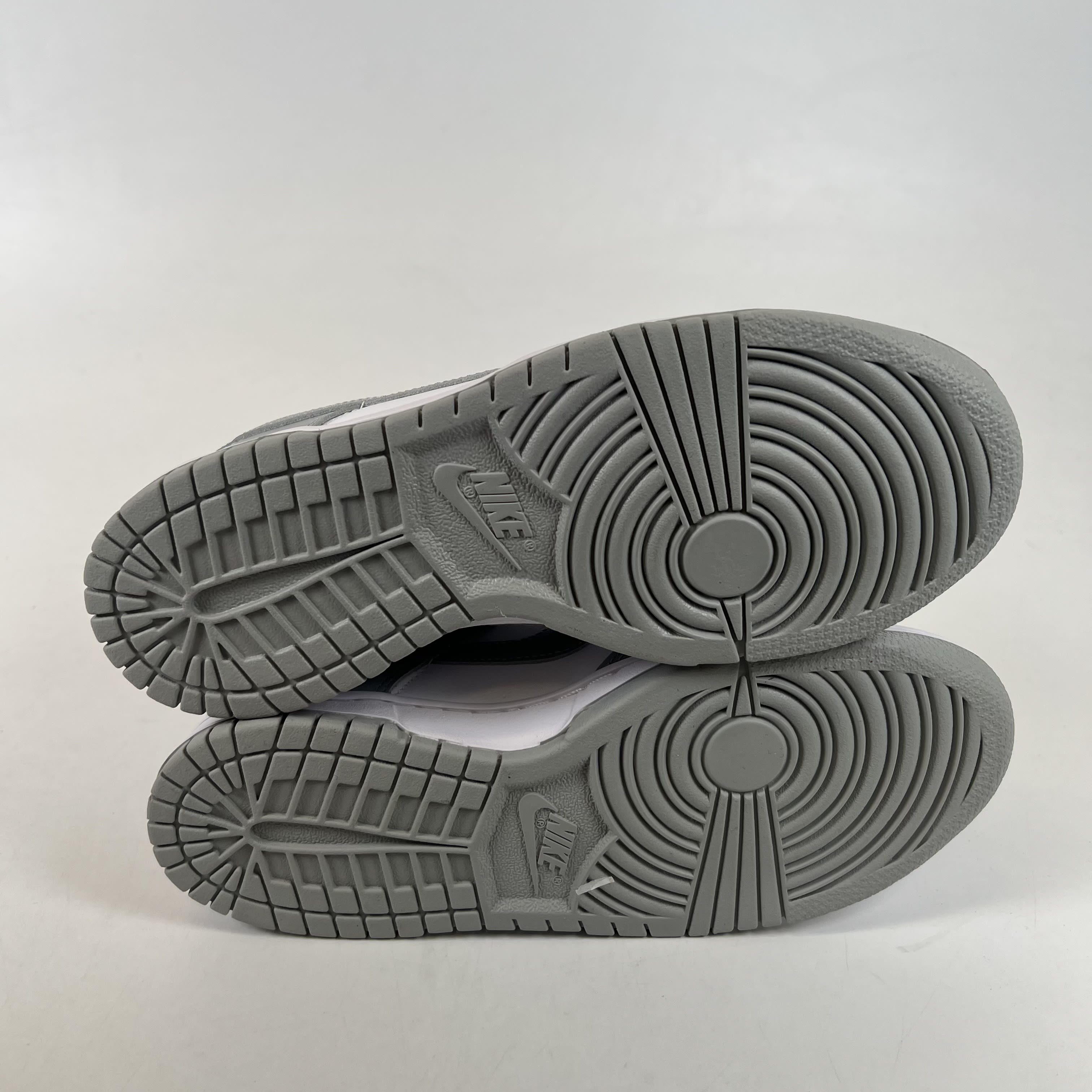[SP15361] Nike Dunk Low White Light Smoke Grey (GS)