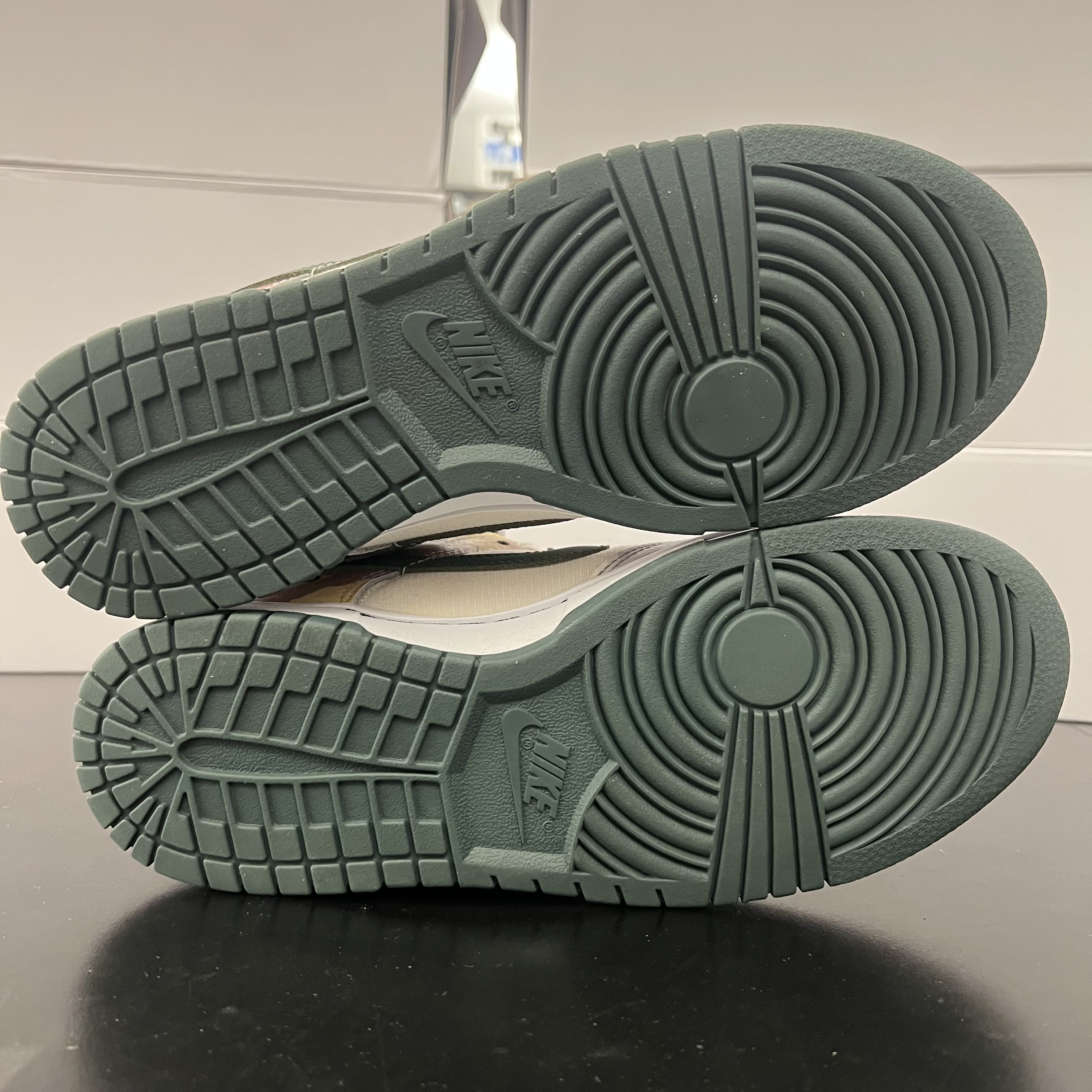 522695 Nike Dunk Low SE Sail Multi-Camo
