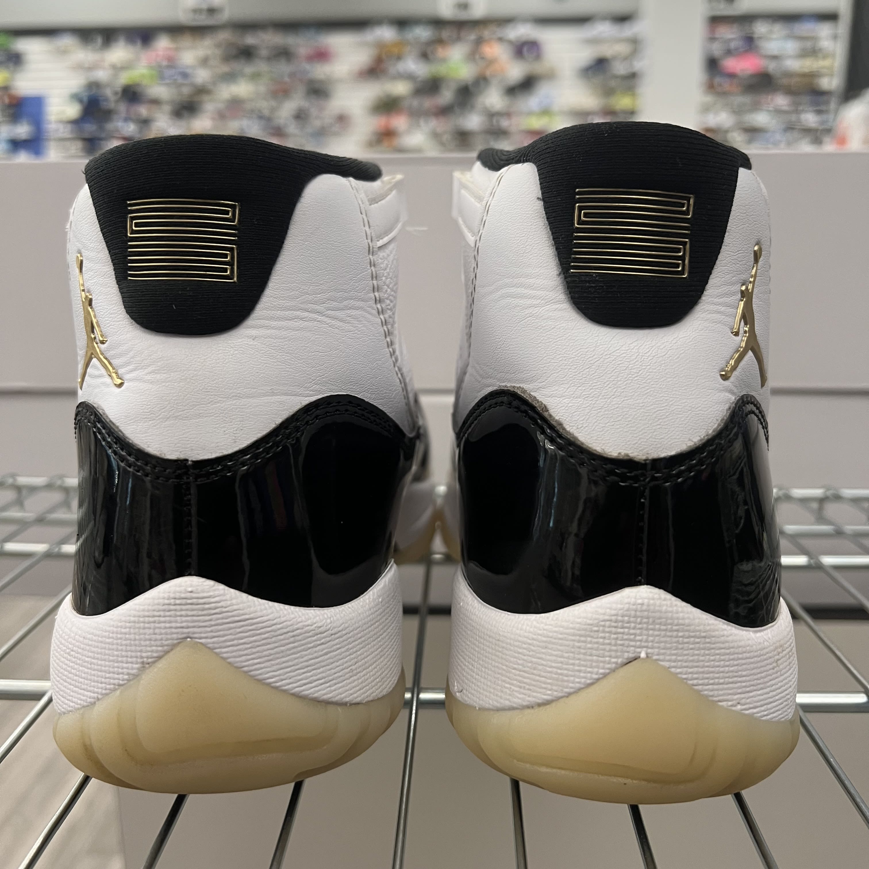635016 Jordan 11 Retro DMP Gratitude (2023)