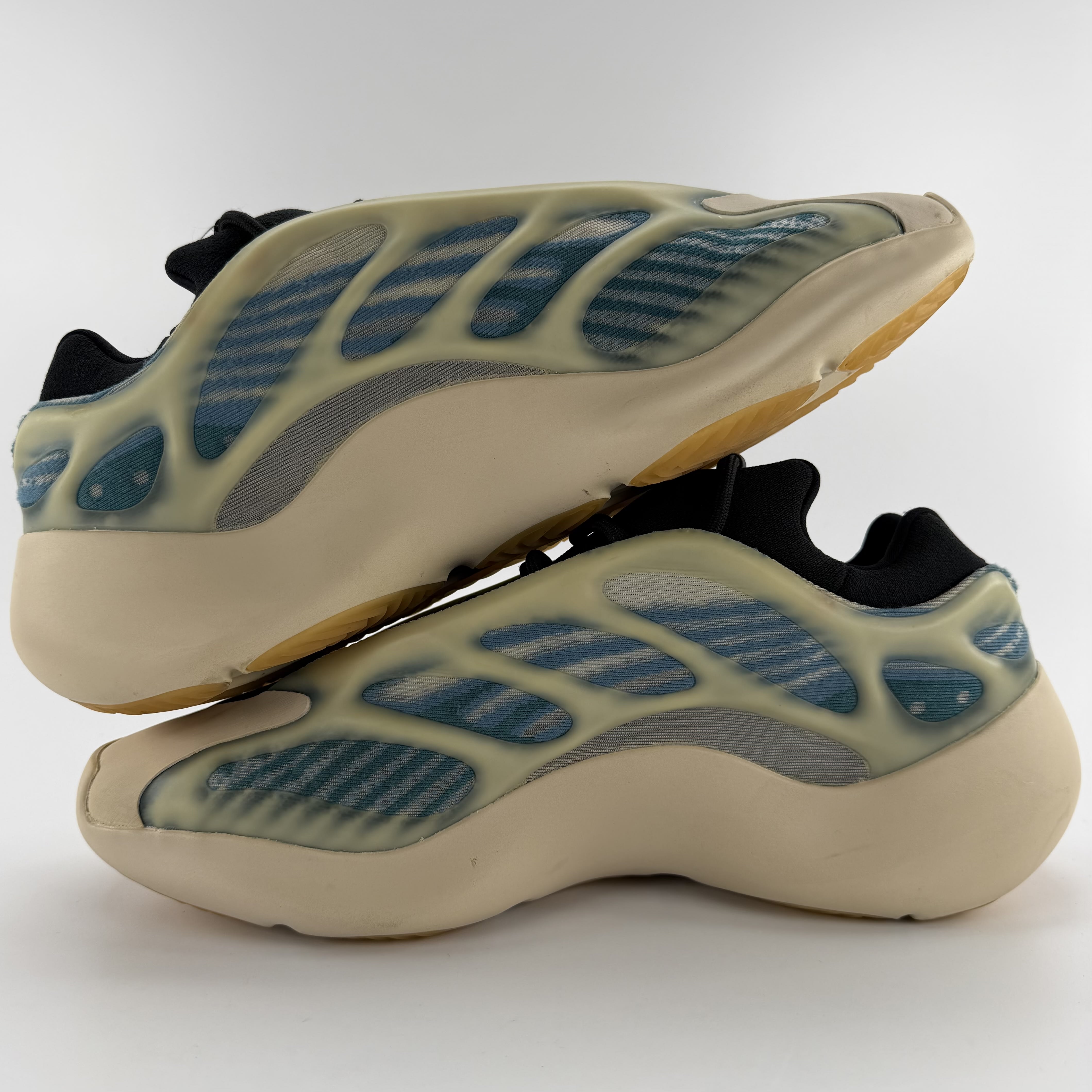 459847 adidas Yeezy 700 V3 Kyanite