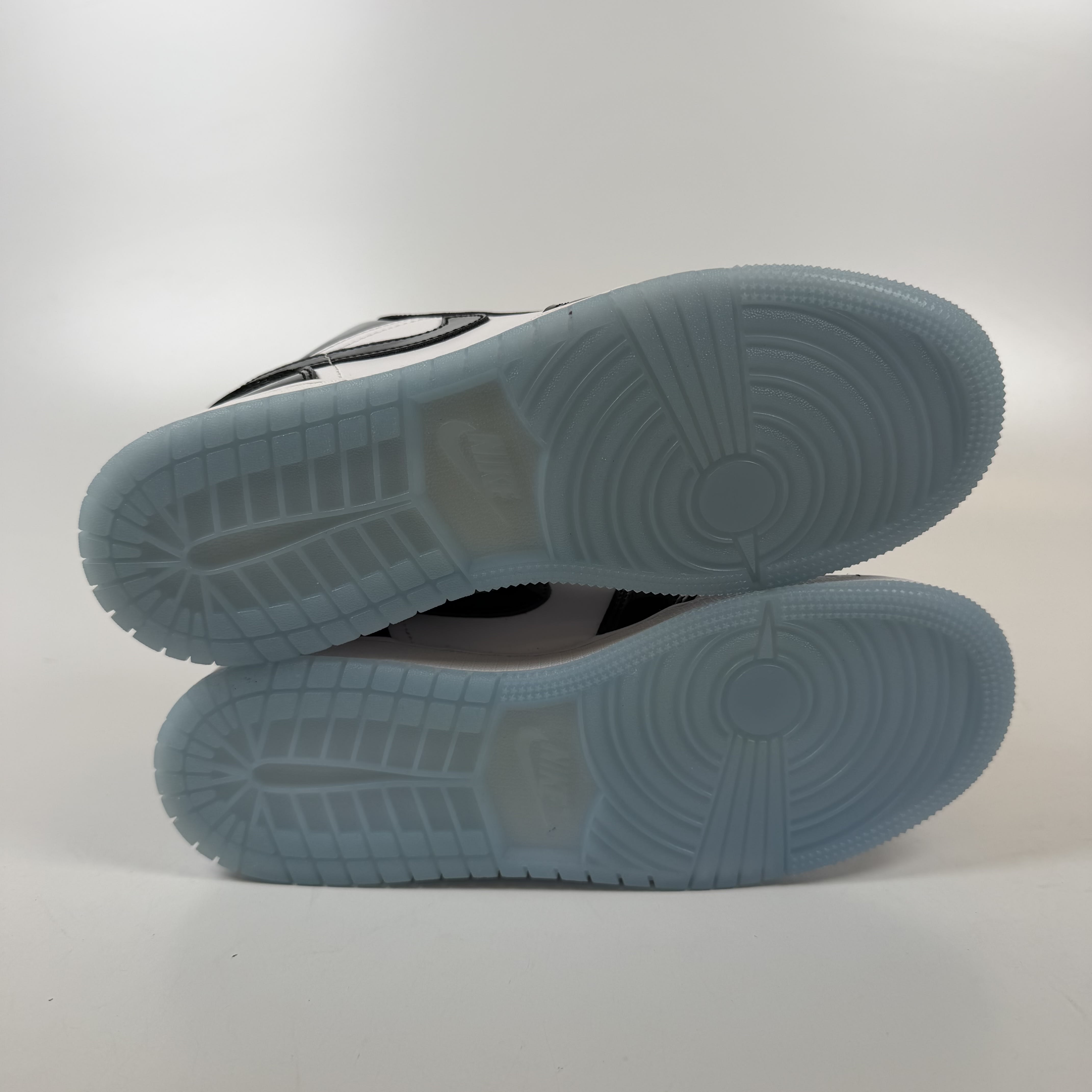 SP11650 Jordan 1 Low SE Concord (GS)