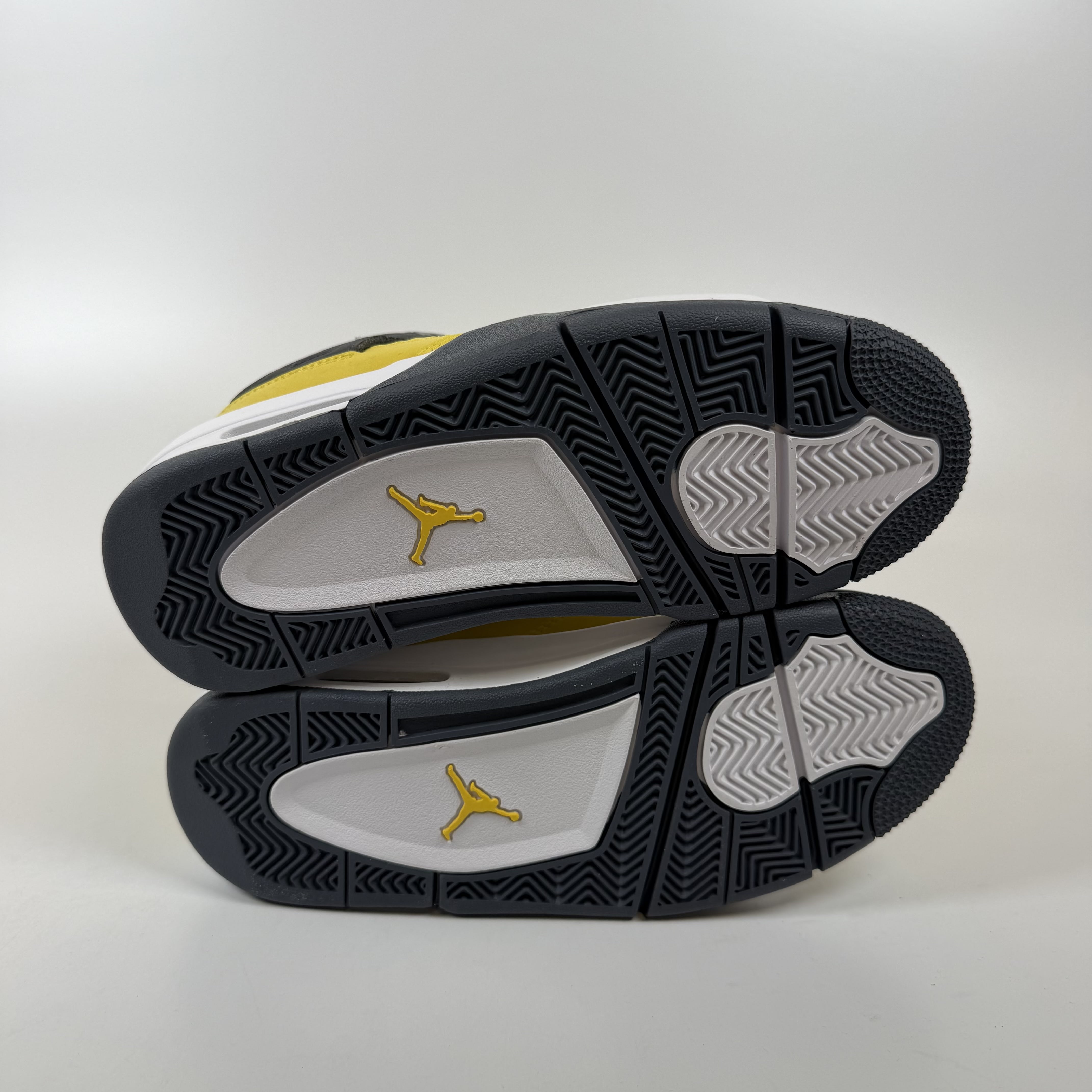 SP11632 Jordan 4 Retro Lightning (2021) (GS)