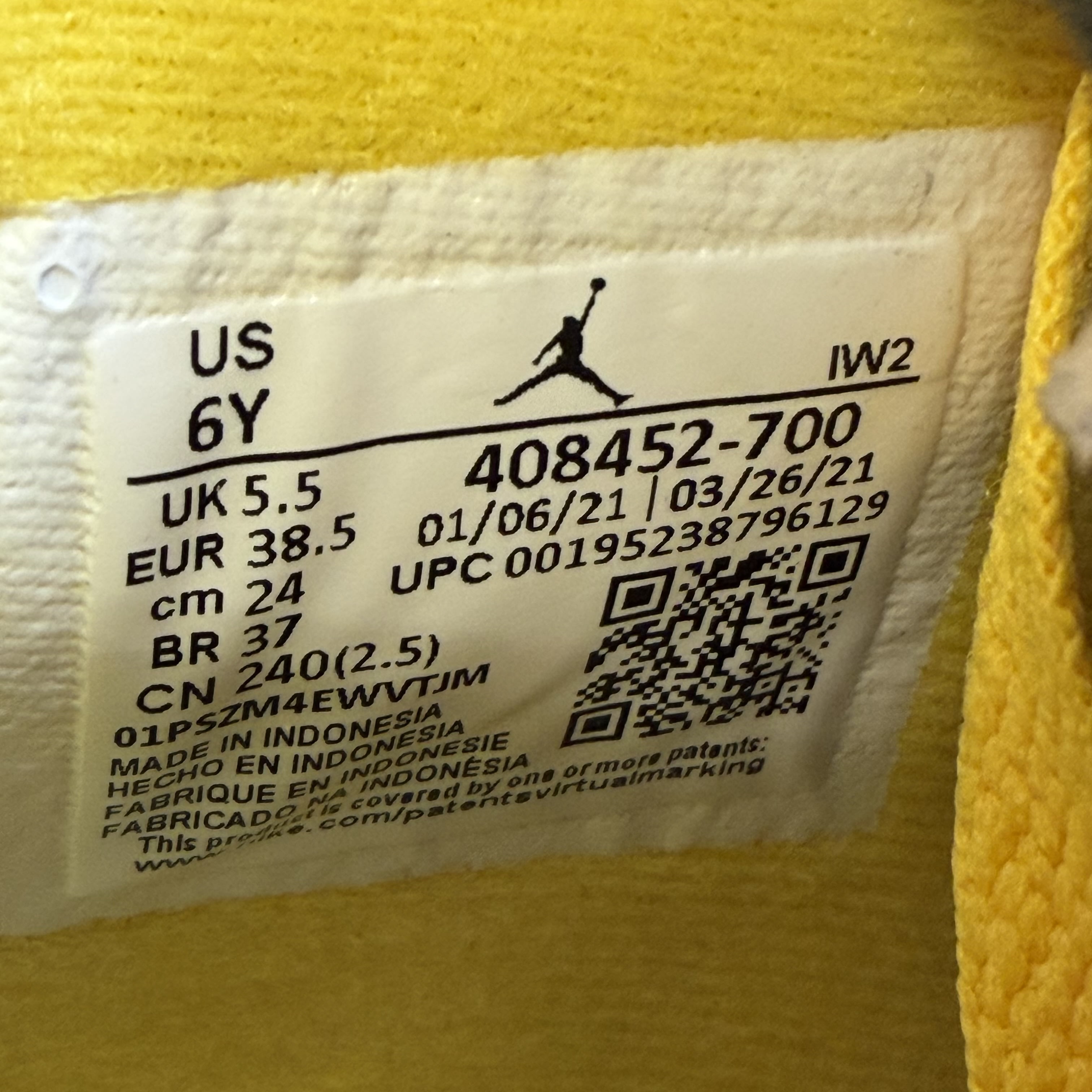 SP11632 Jordan 4 Retro Lightning (2021) (GS)