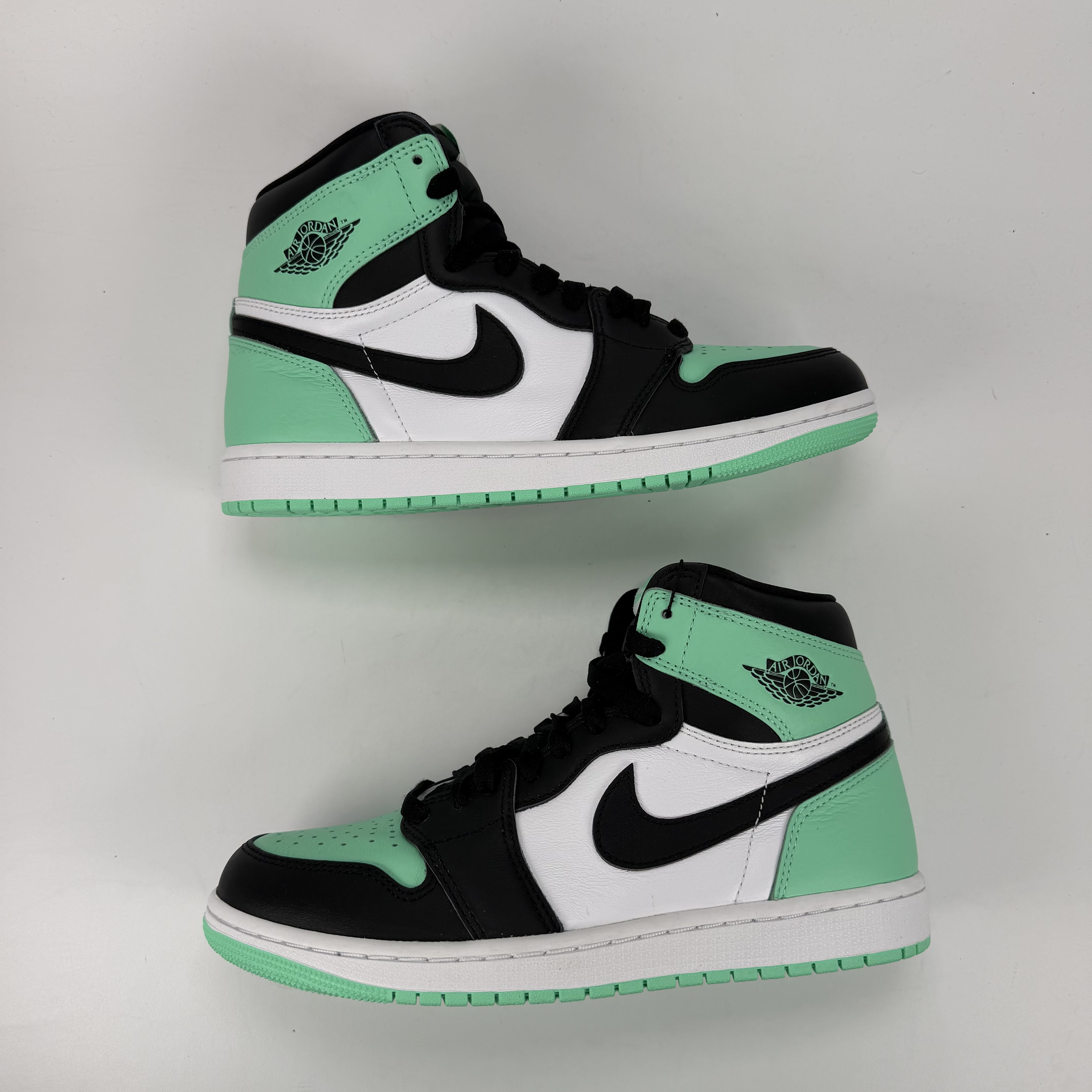 SP5083 Jordan 1 Retro High OG Green Glow