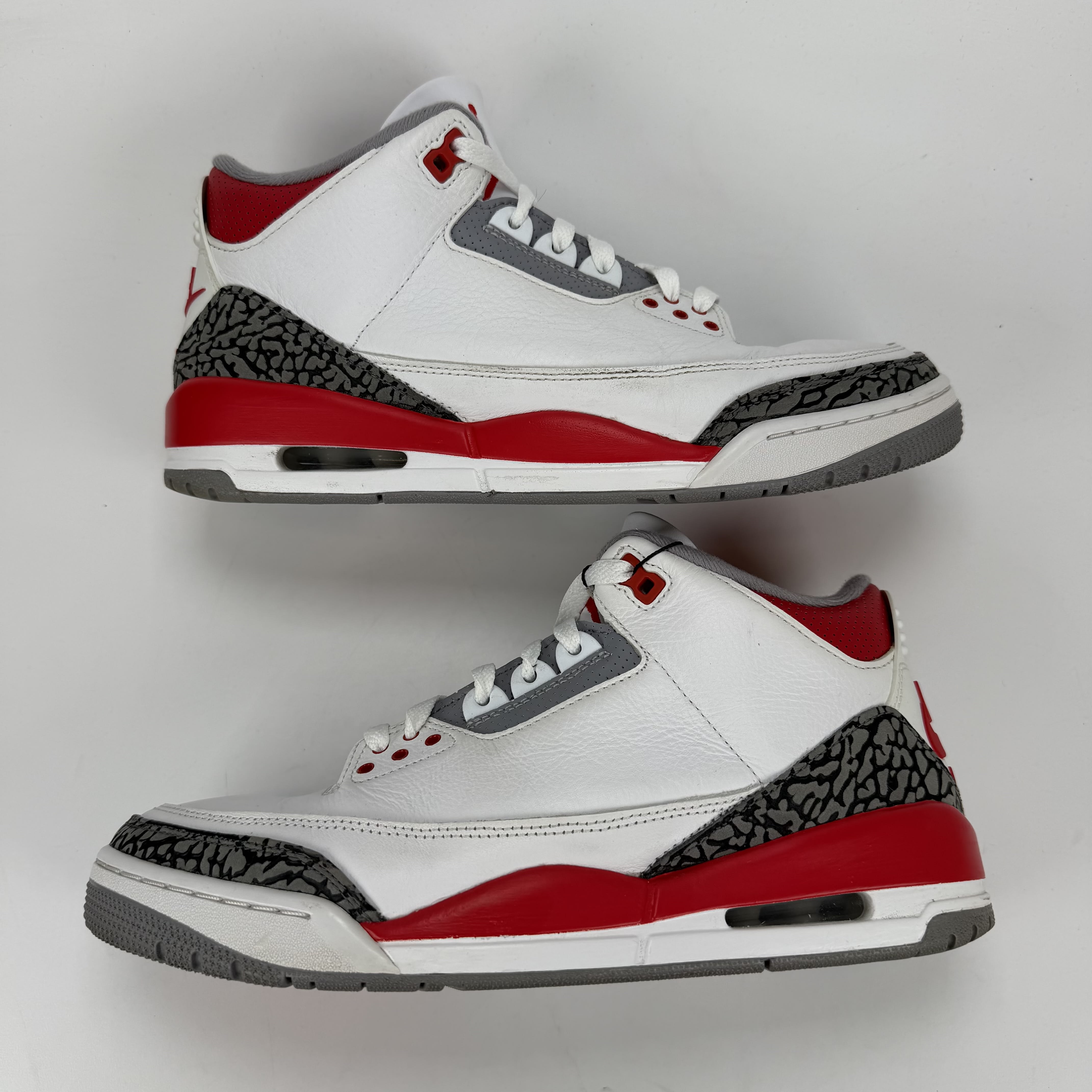 SP4352 Jordan 3 Retro Fire Red (2022)