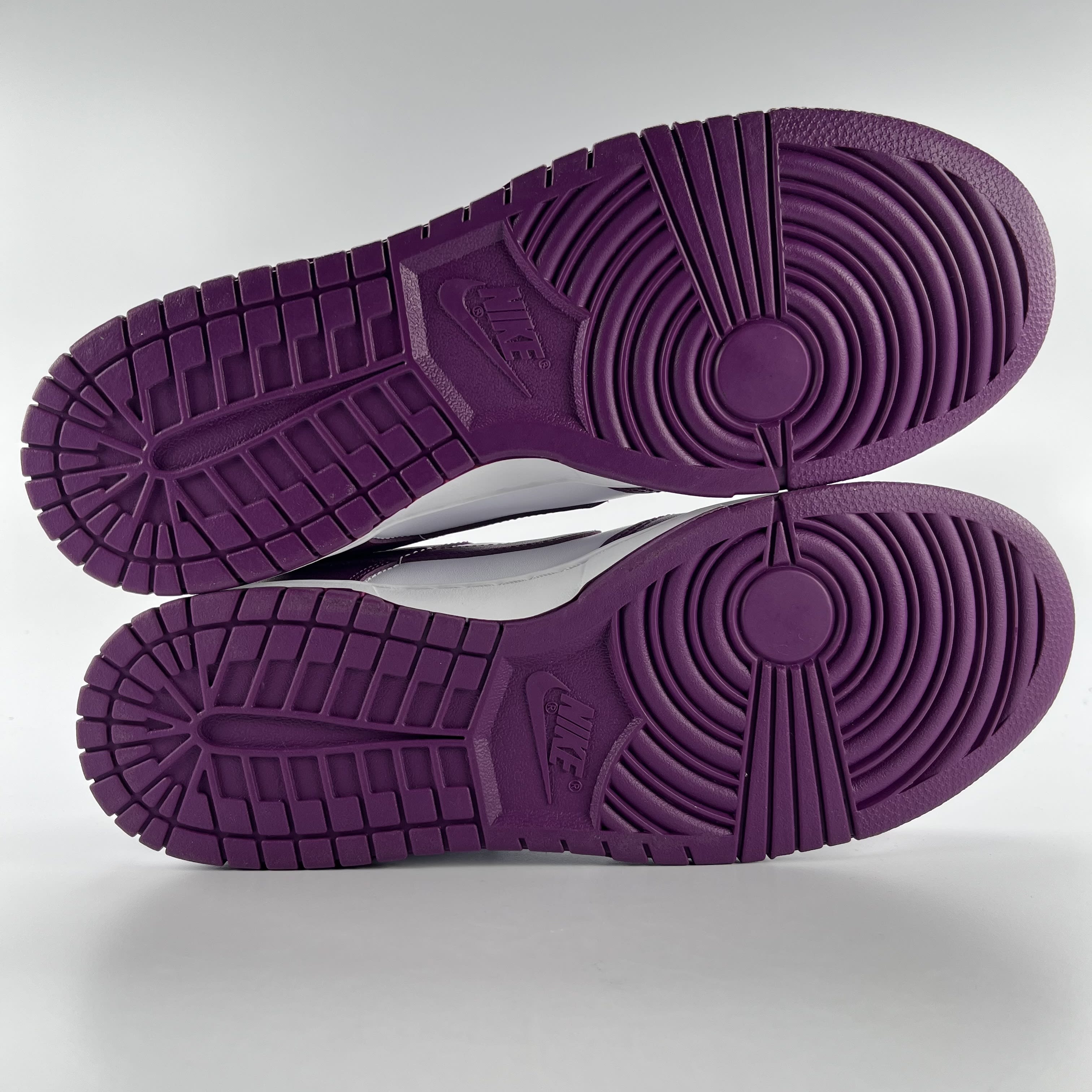 610357 Nike Dunk Low White Viotech