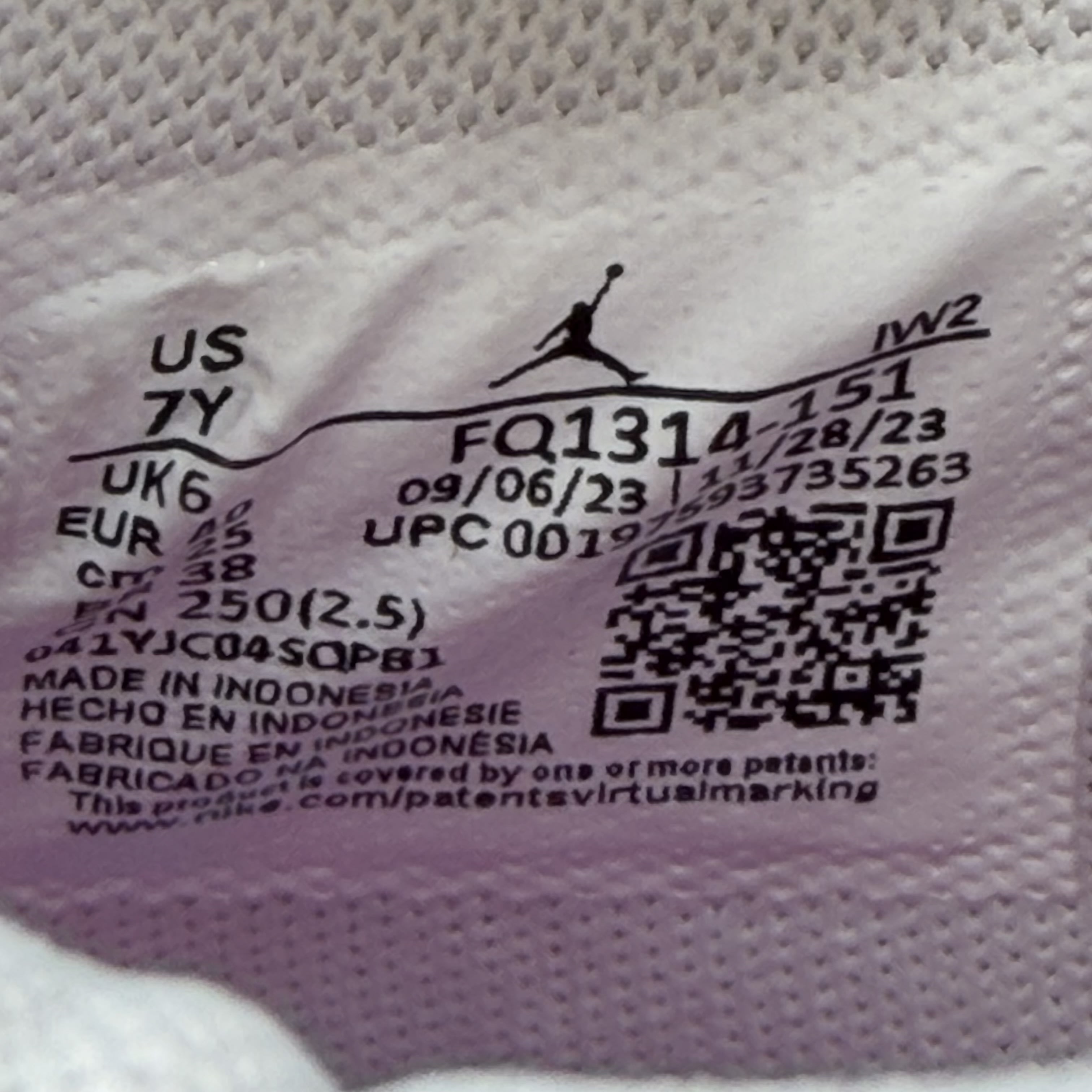 SP5023 Jordan 4 Retro Hyper Violet (GS)