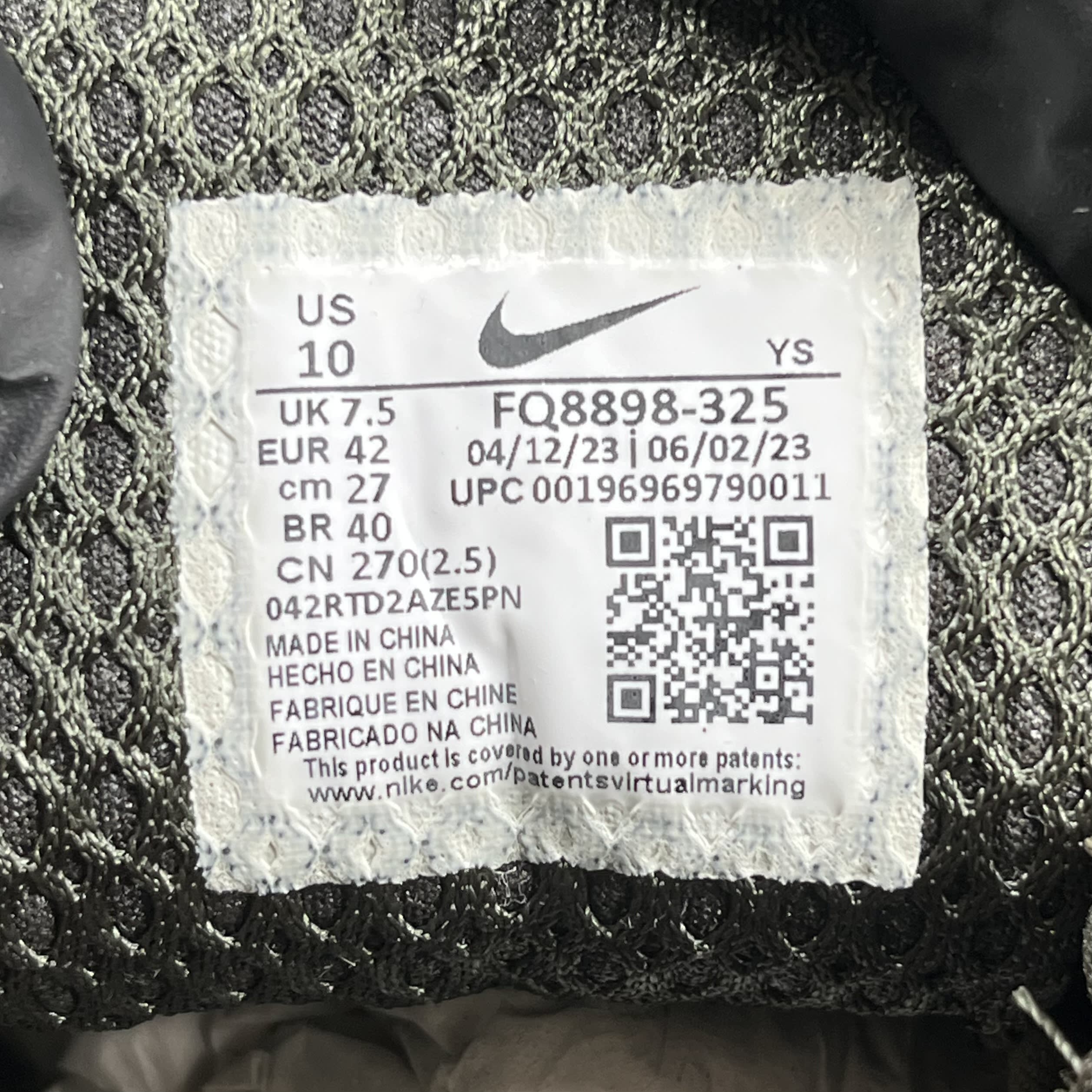 260166 Nike Zoom Vomero 5 Sequoia (Women's)