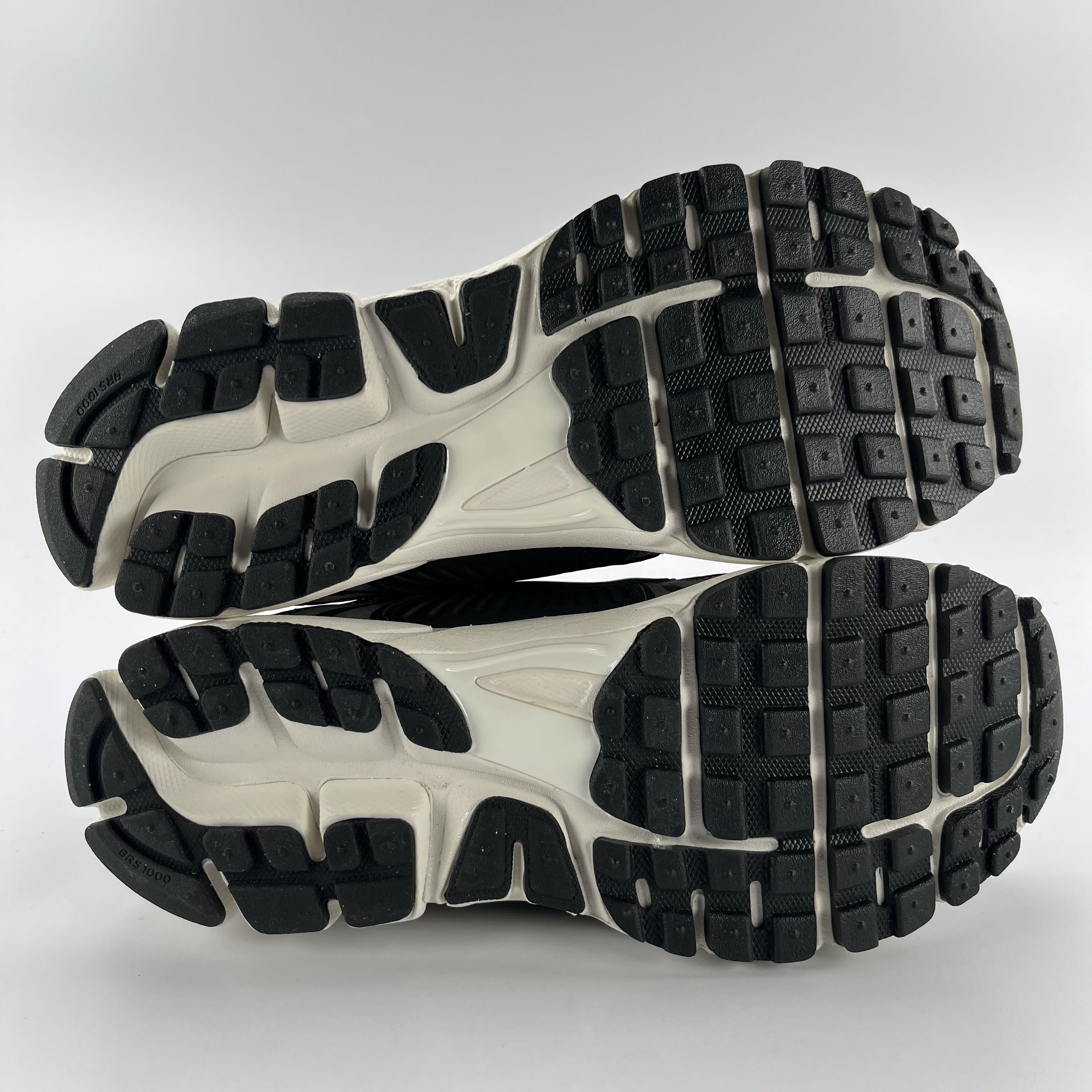 260166 Nike Zoom Vomero 5 Sequoia (Women's)