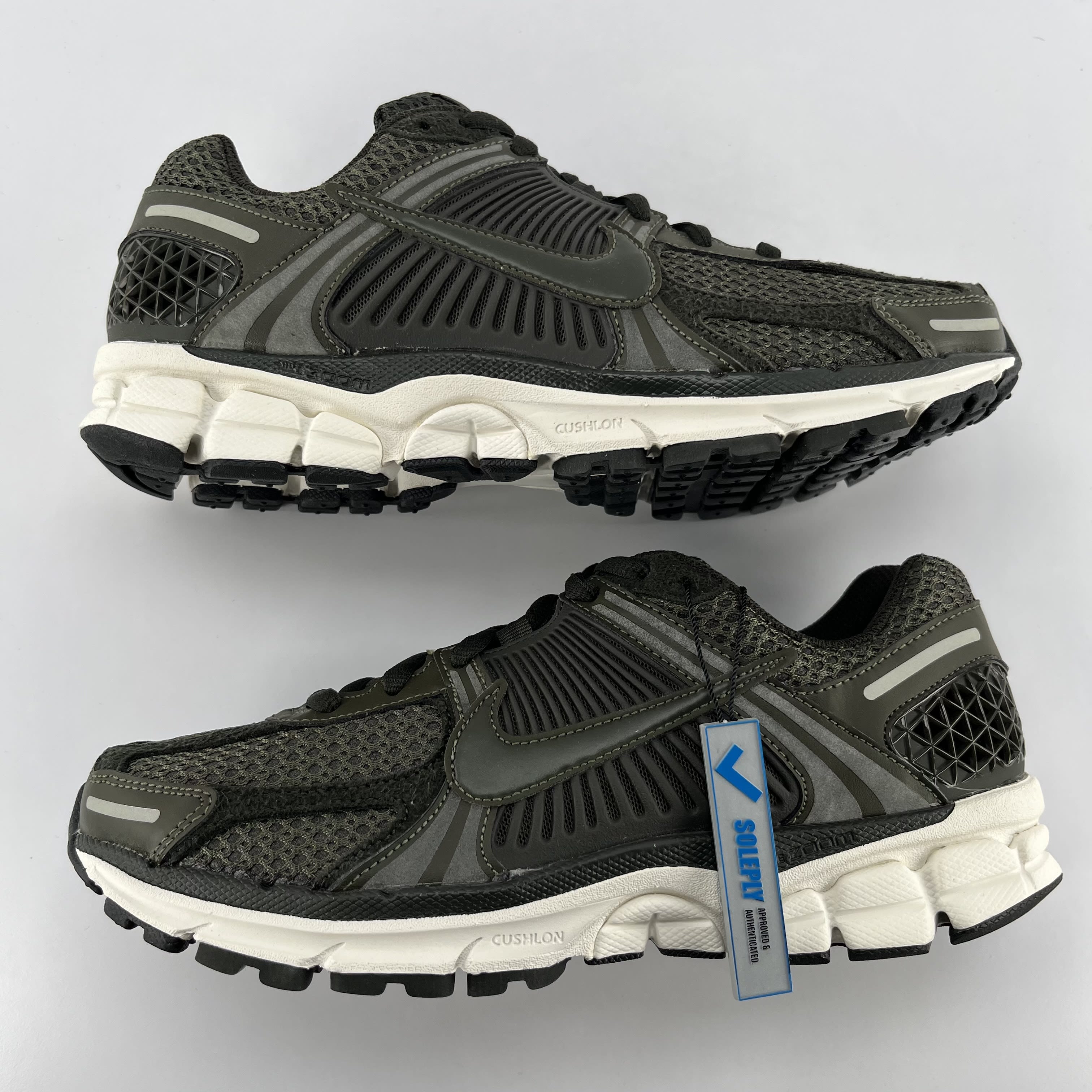 260164 Nike Zoom Vomero 5 Sequoia (Women's)