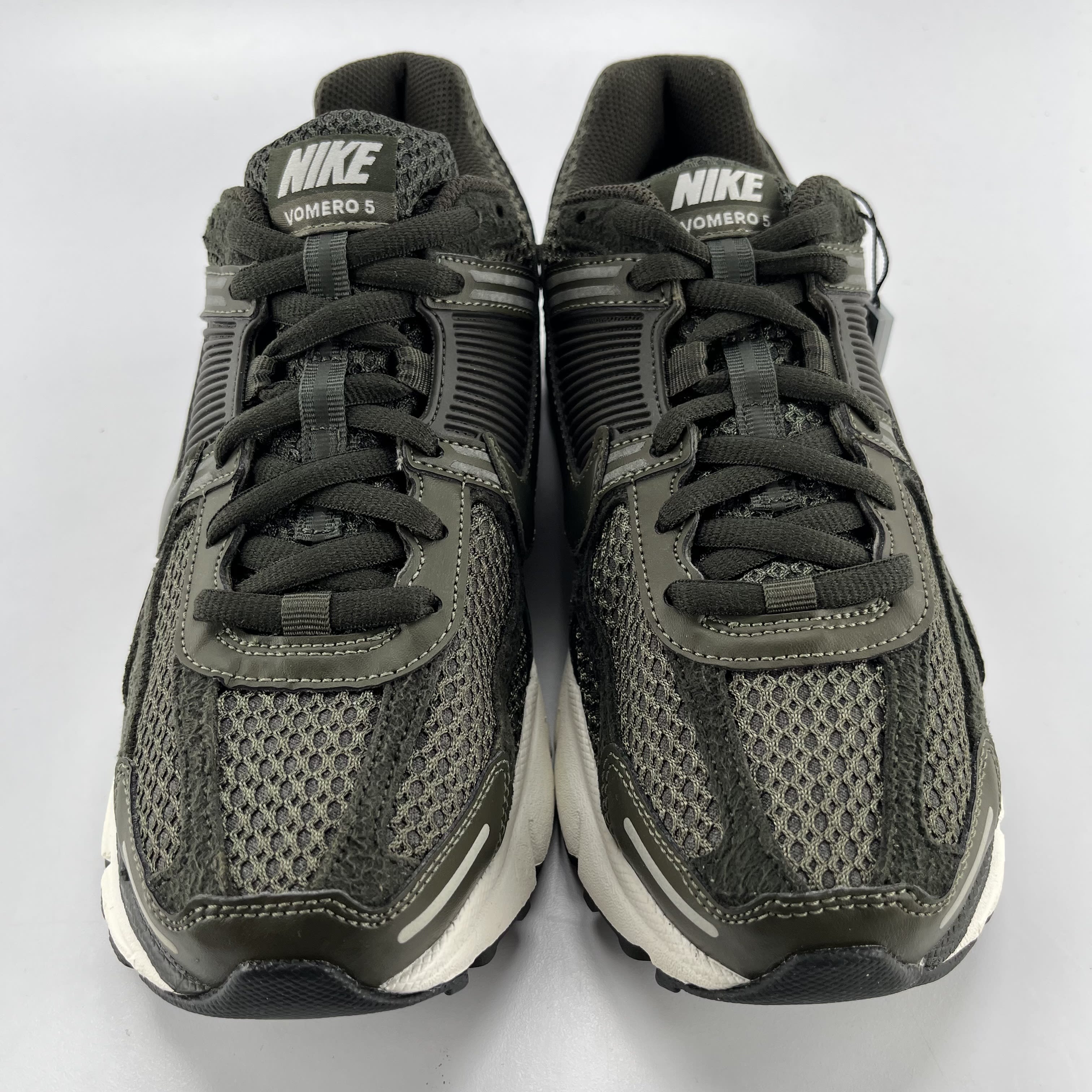 260164 Nike Zoom Vomero 5 Sequoia (Women's)