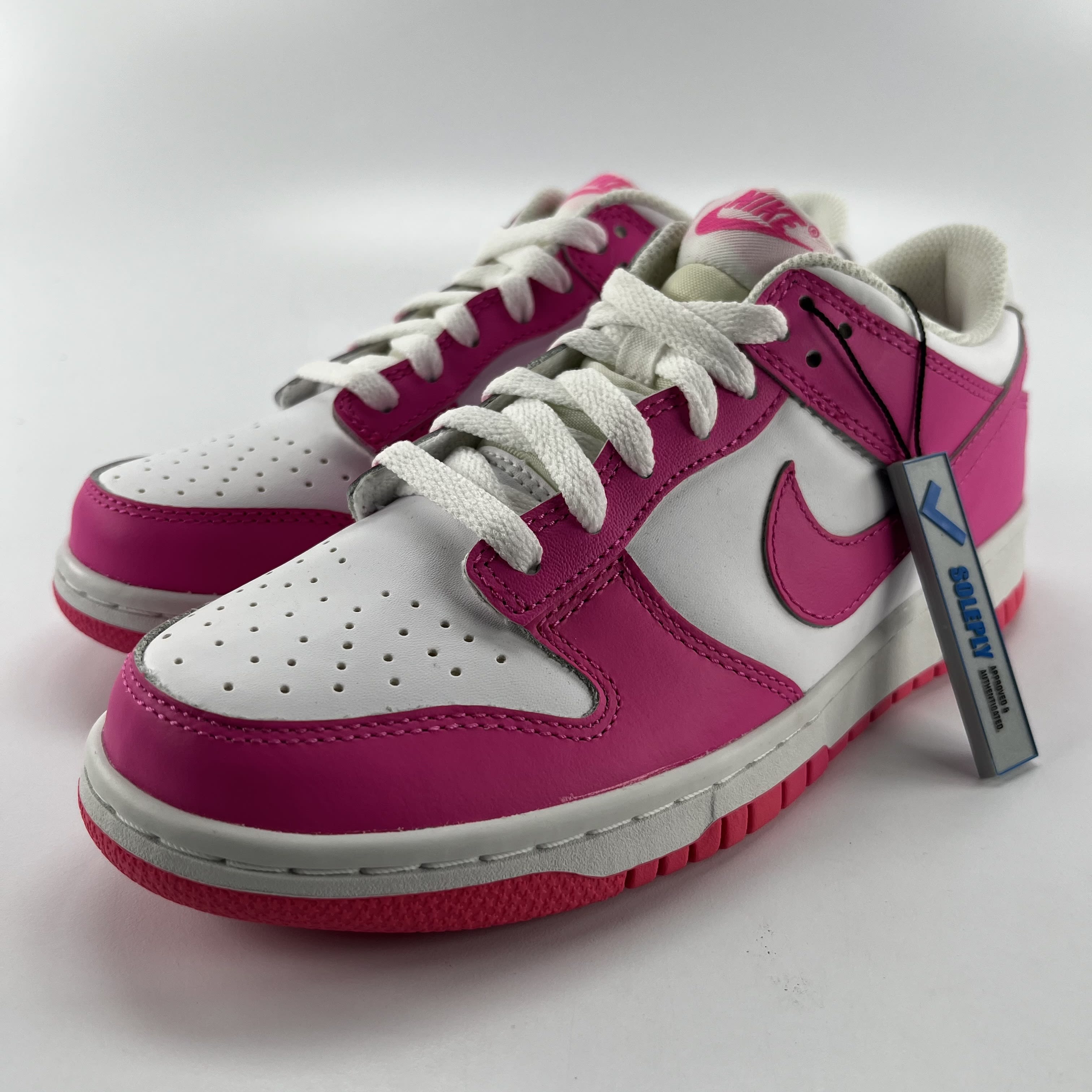 269392 Nike Dunk Low Laser Fuchsia (GS)