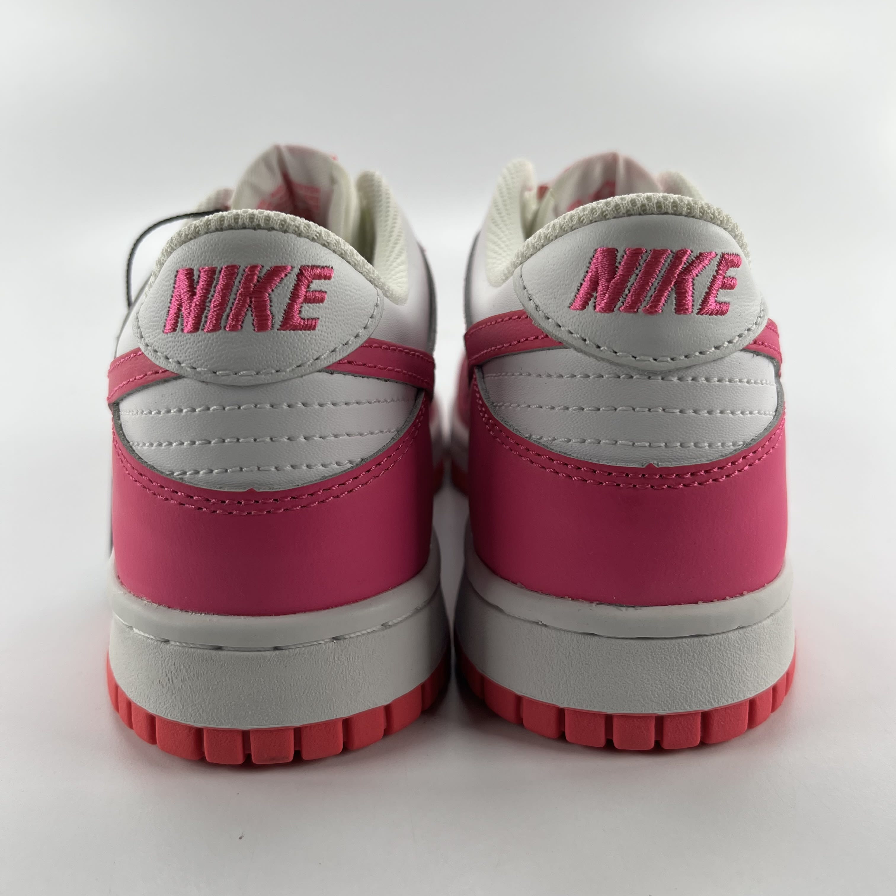 269392 Nike Dunk Low Laser Fuchsia (GS)