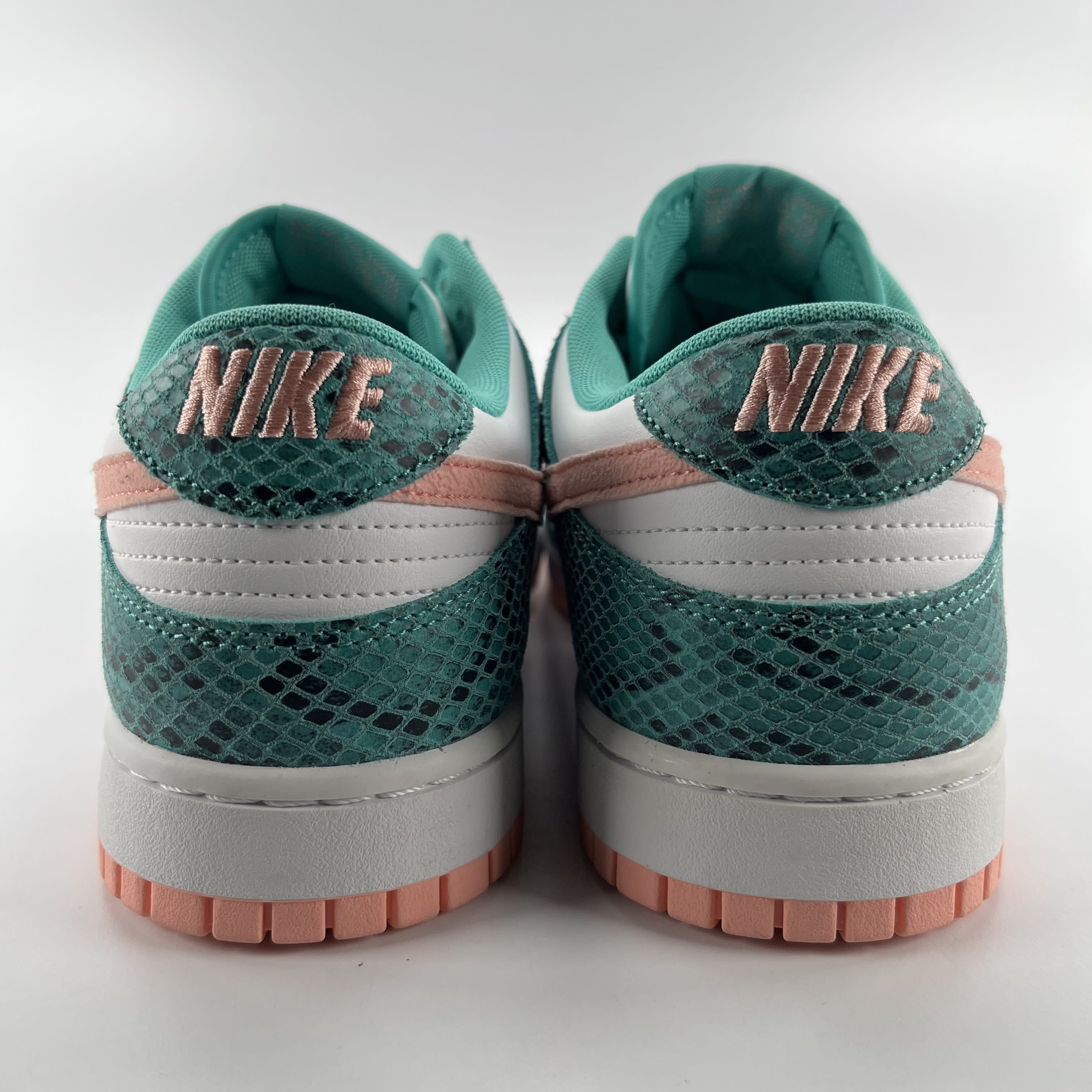 715635 Nike Dunk Low Snakeskin Washed Teal Bleached Coral