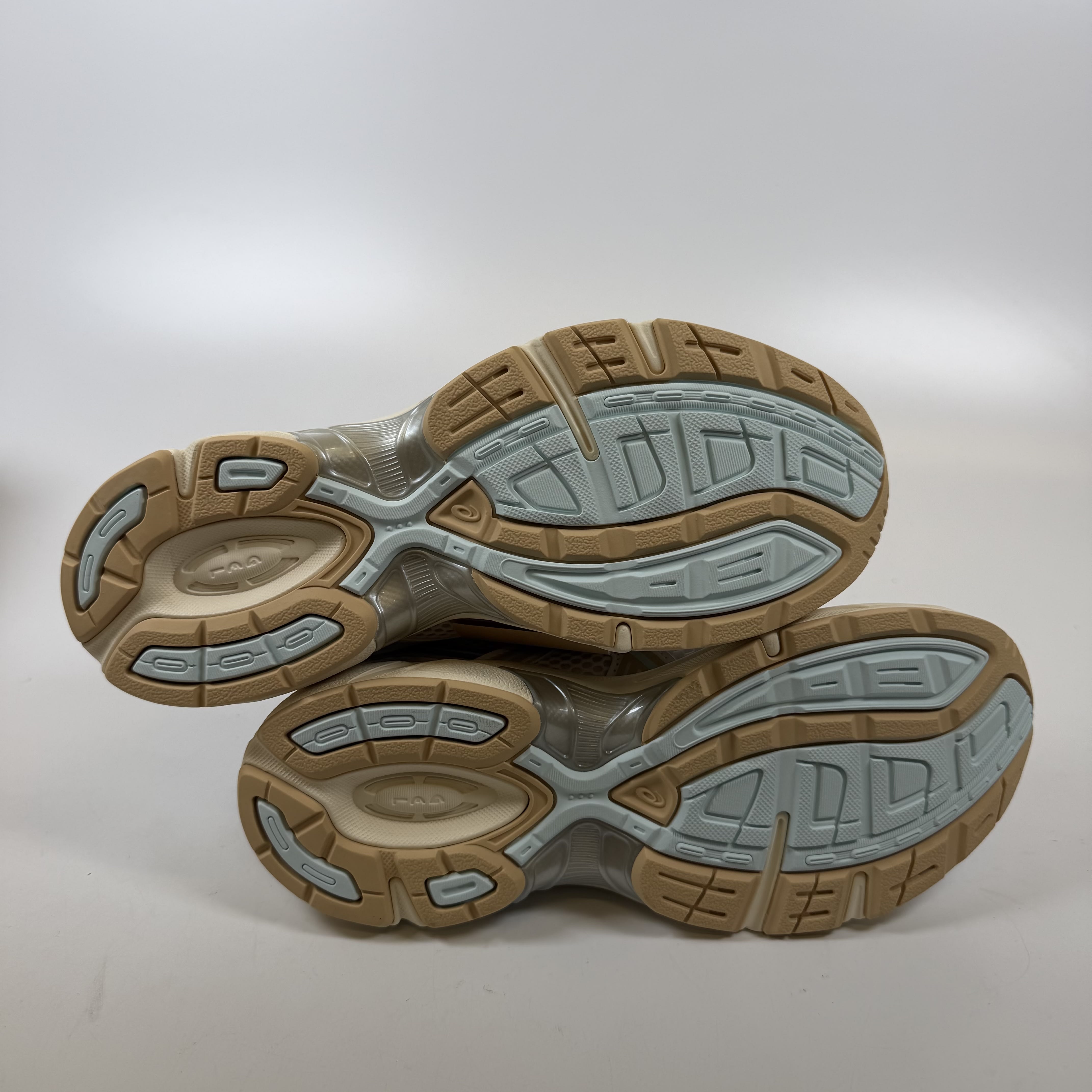 341002 ASICS Gel-1130 White Dune (Women's)