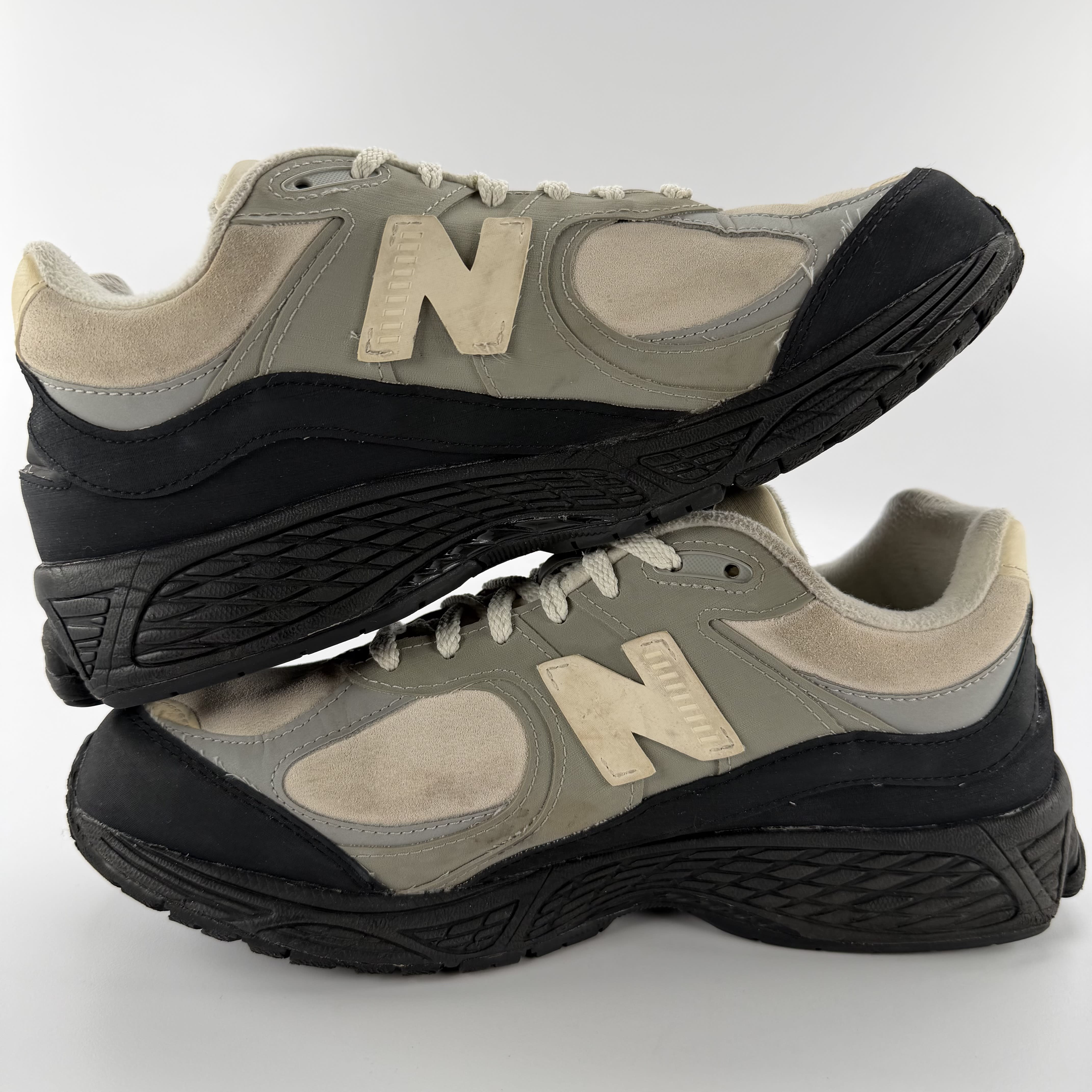 395566 New Balance 2002R The Basement Stone Grey
