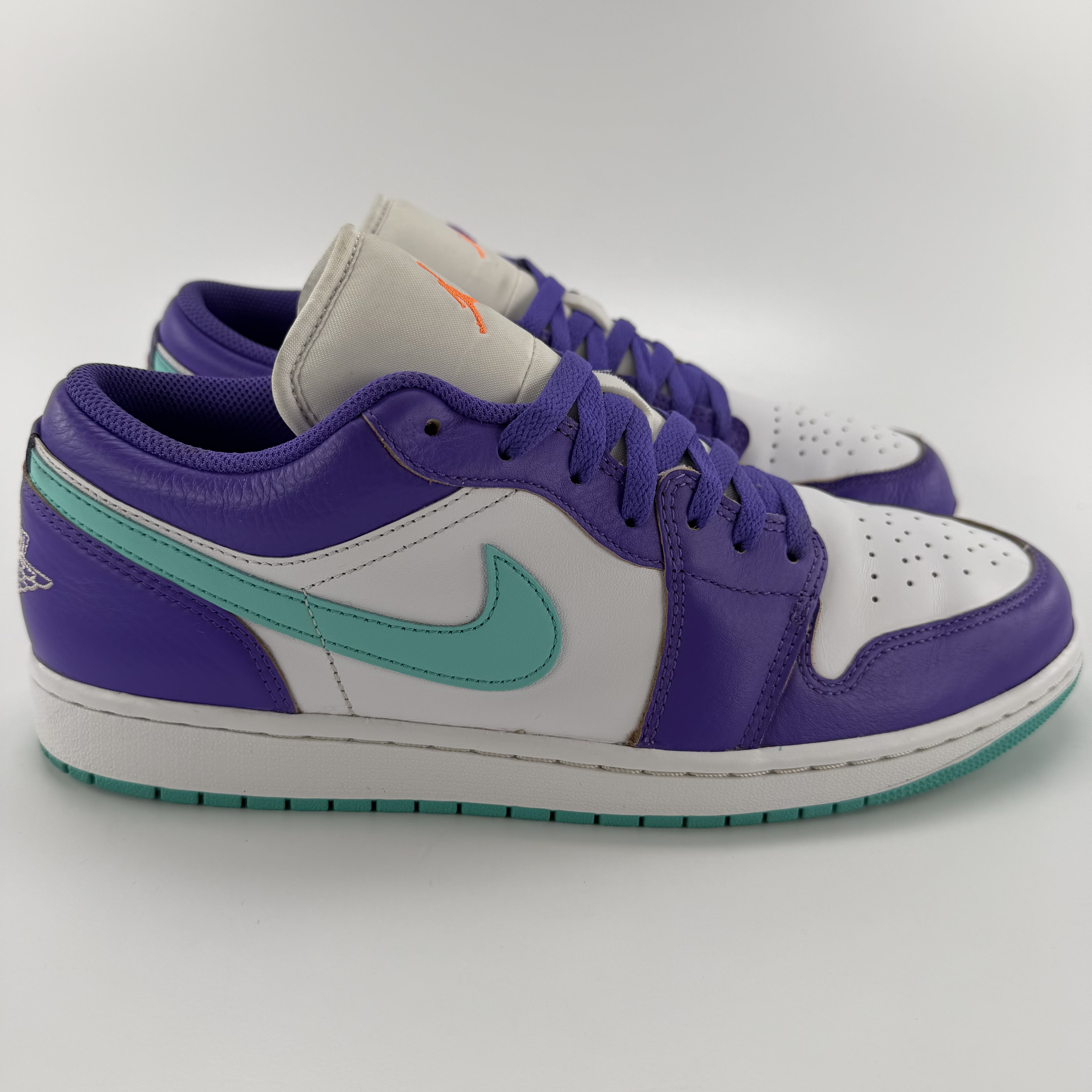 659243 Jordan 1 Low SE Psychic Purple Hyper Jade