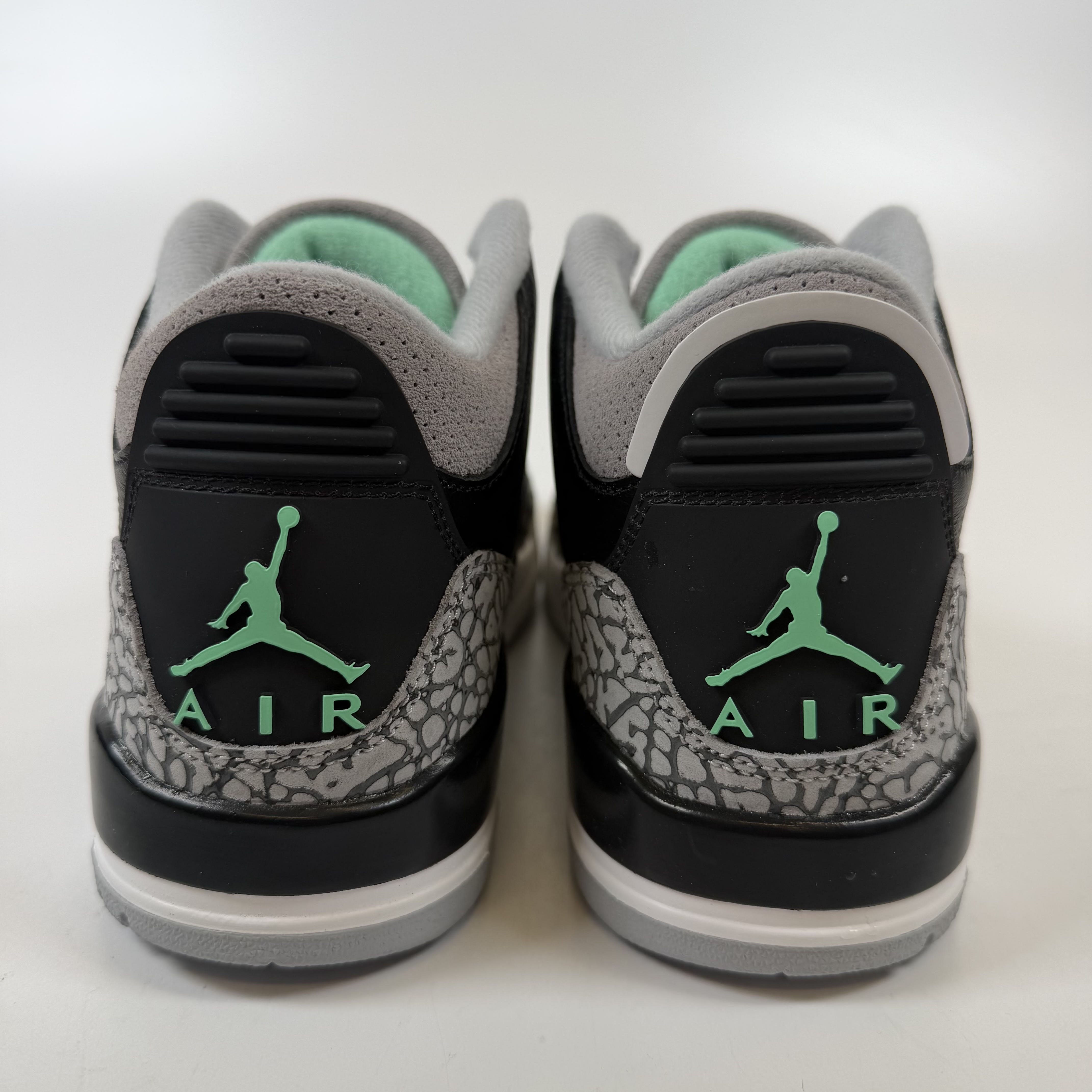SP4677 Jordan 3 Retro Green Glow