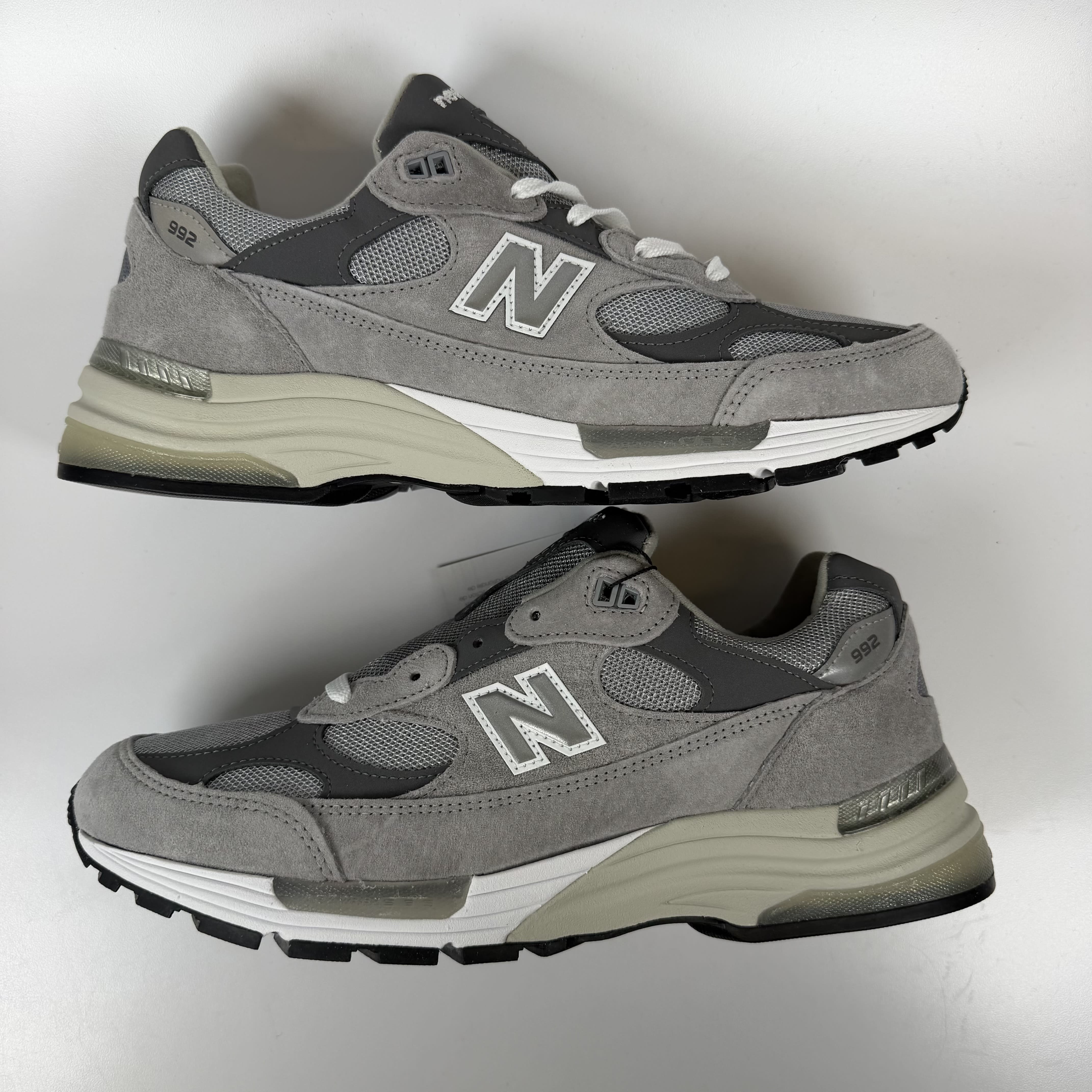 SP7863 New Balance 992 Grey
