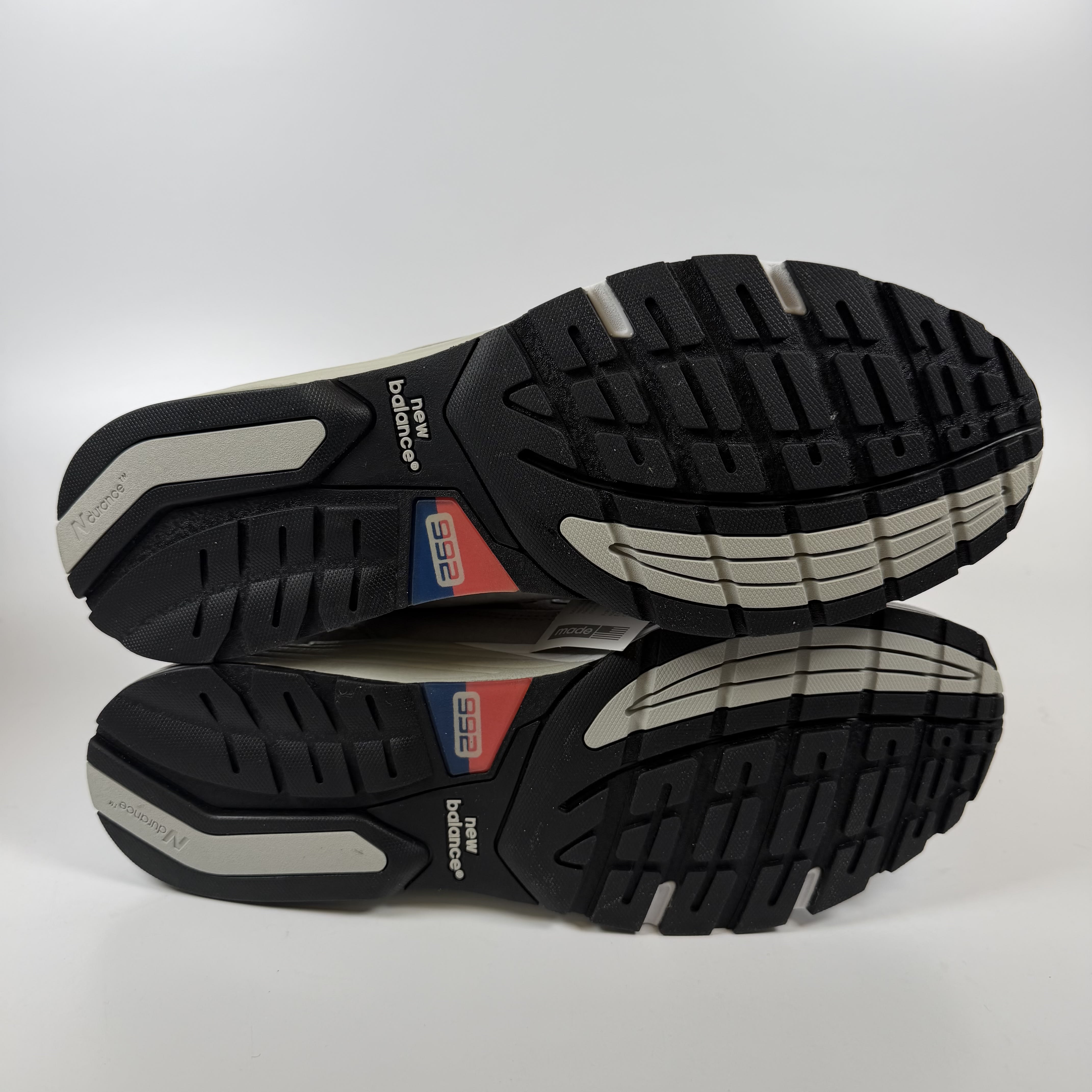 SP7863 New Balance 992 Grey