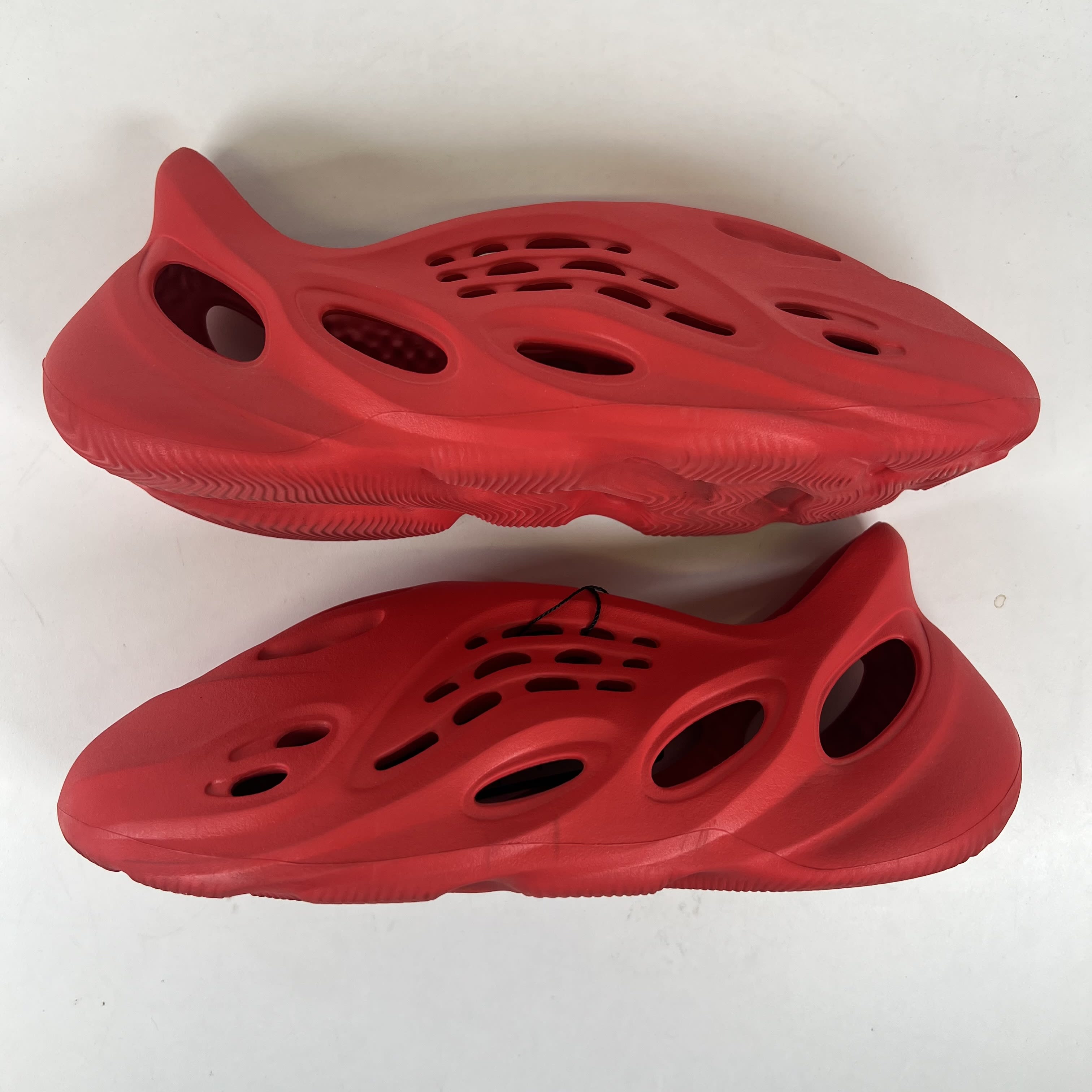 SP6306 Yeezy Foam RNR 'Vermilion'