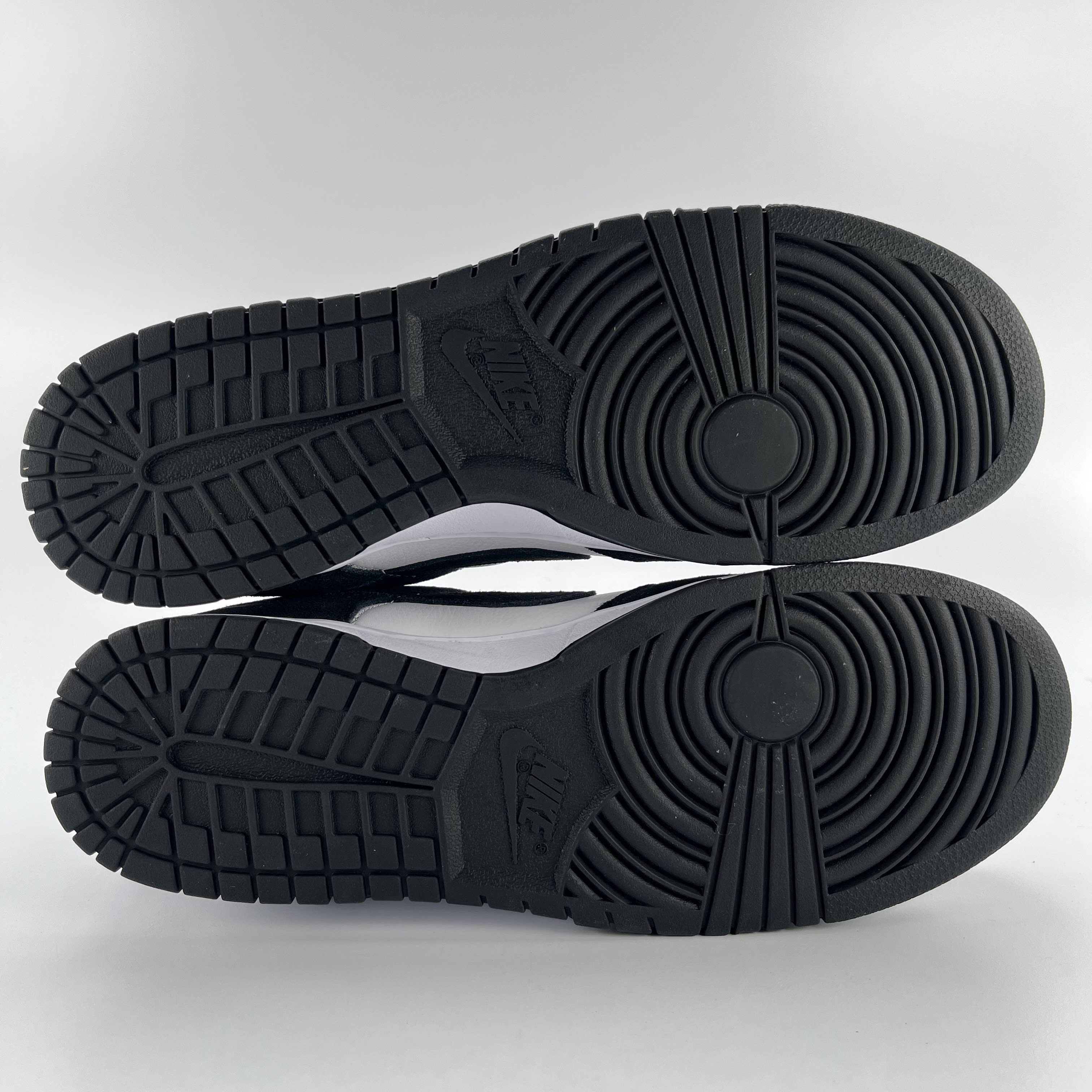 436648 Nike Dunk Low Retro SE Suede Panda
