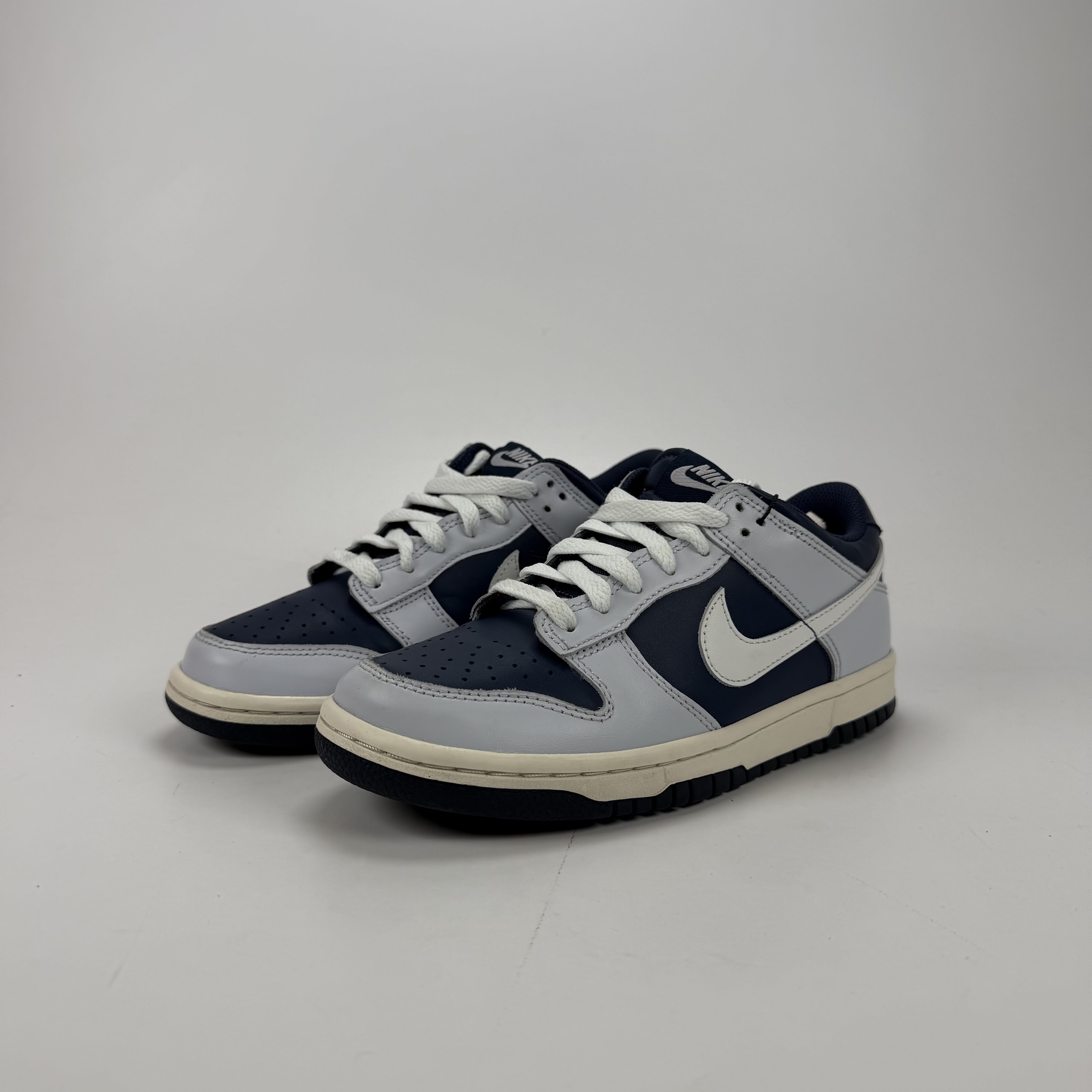 SP4769 Nike Dunk Low Football Grey Midnight Navy (GS)
