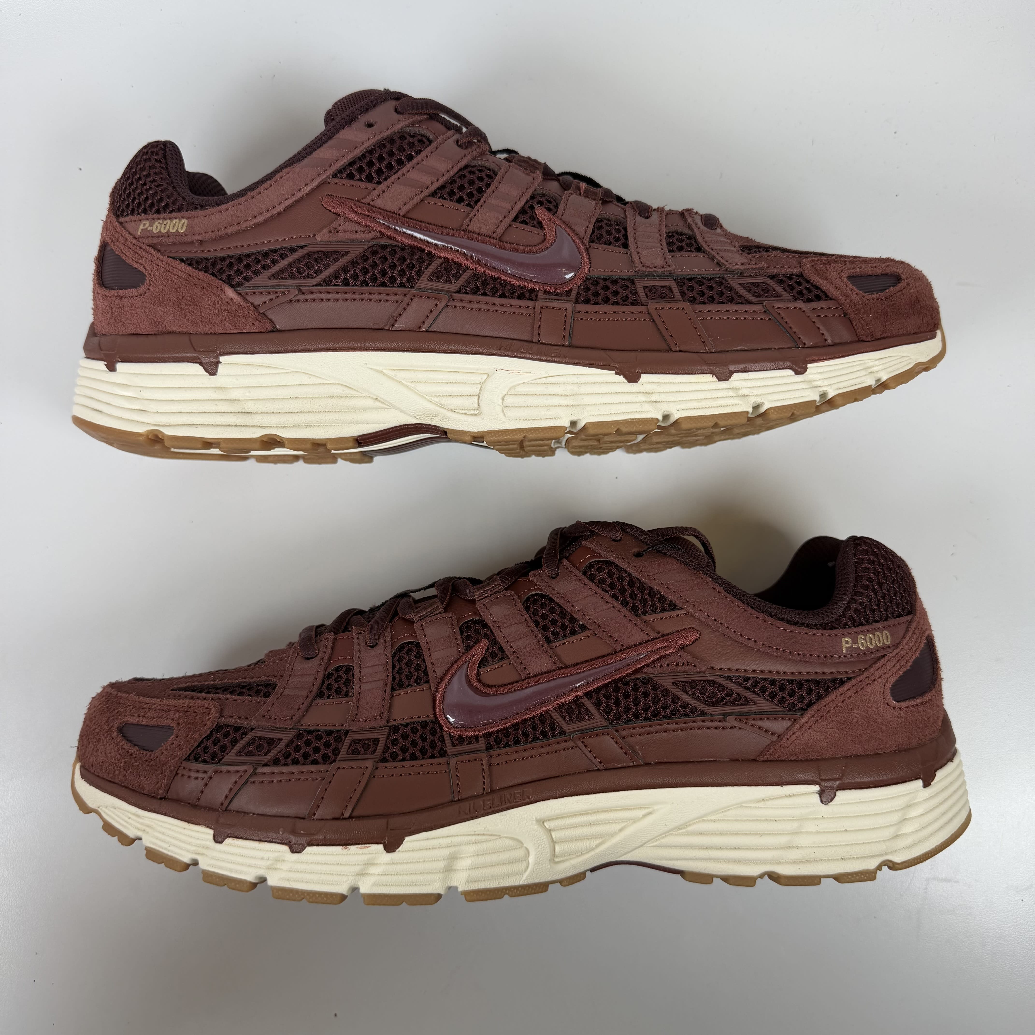 SP7840 Nike P-6000 SE Dark Pony Metallic Gold