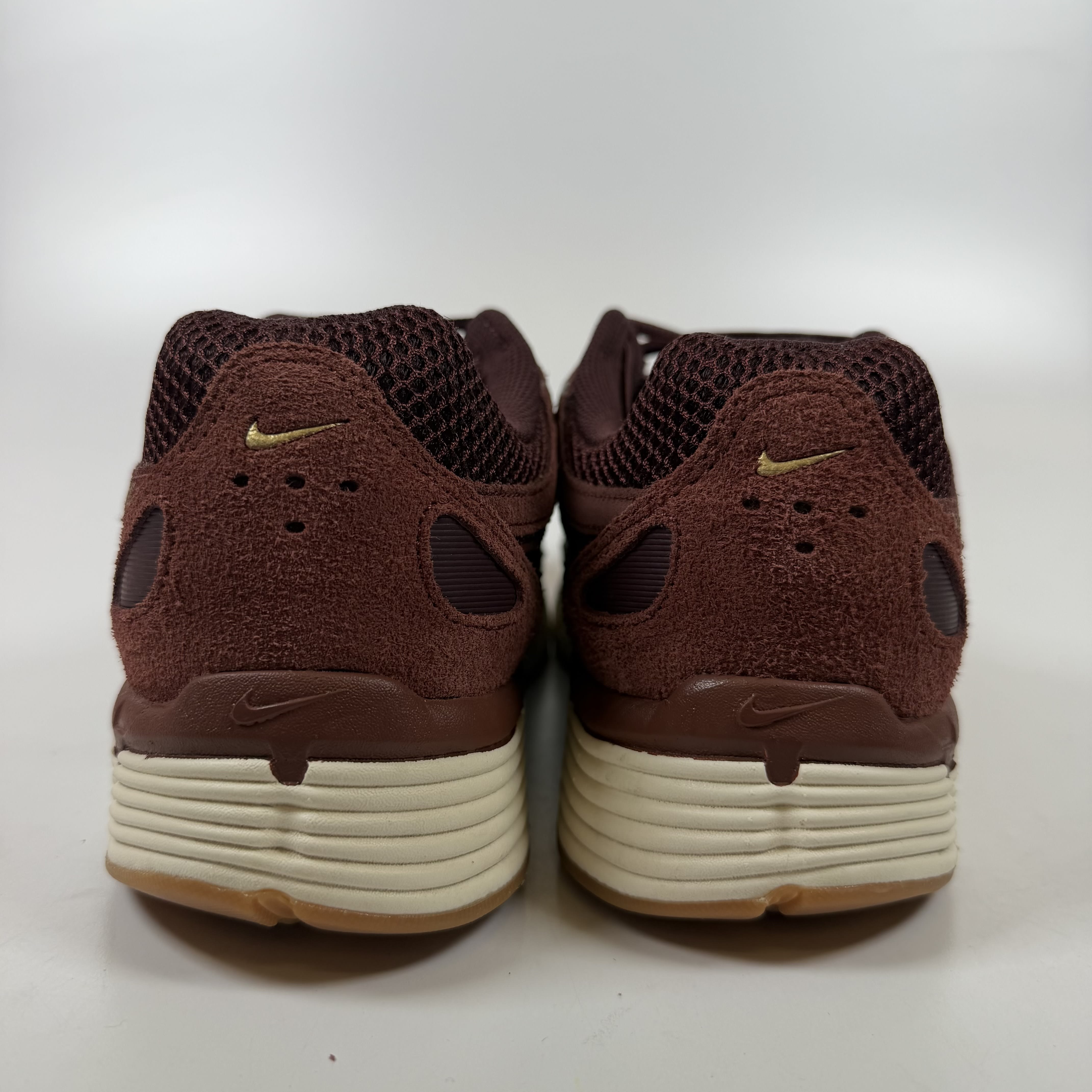 SP7840 Nike P-6000 SE Dark Pony Metallic Gold