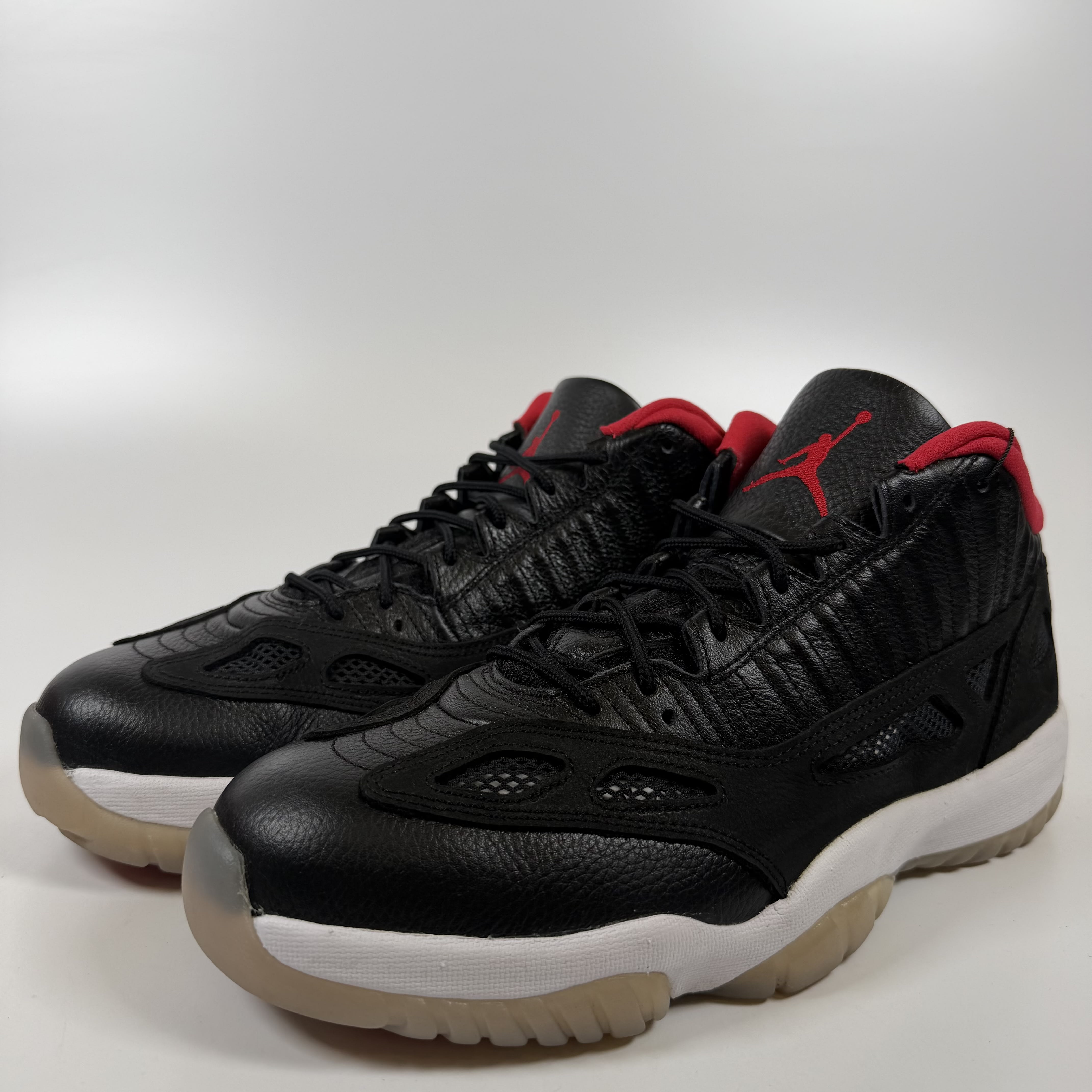 SP7852 Jordan 11 Retro Low IE Bred (2021)