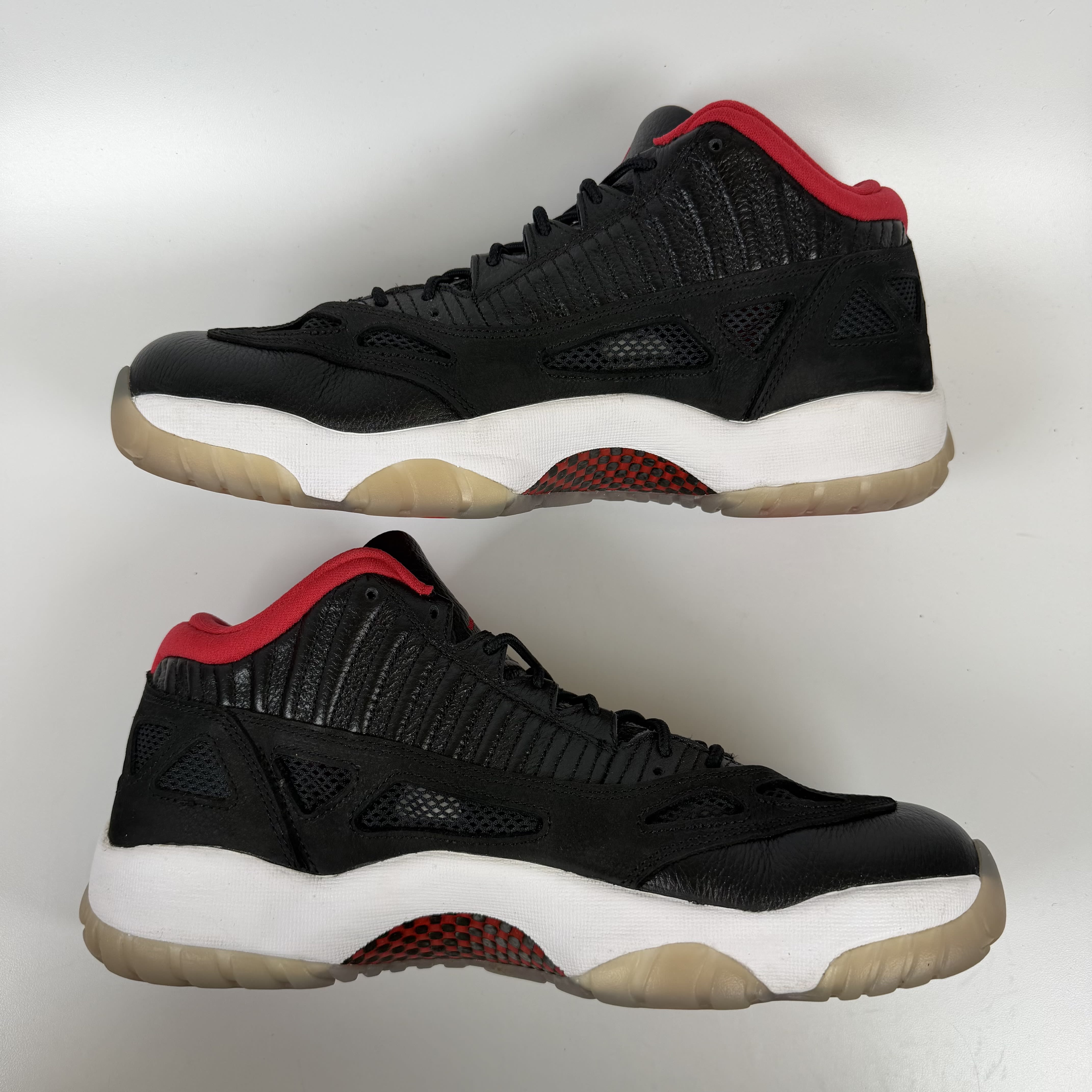 SP7852 Jordan 11 Retro Low IE Bred (2021)