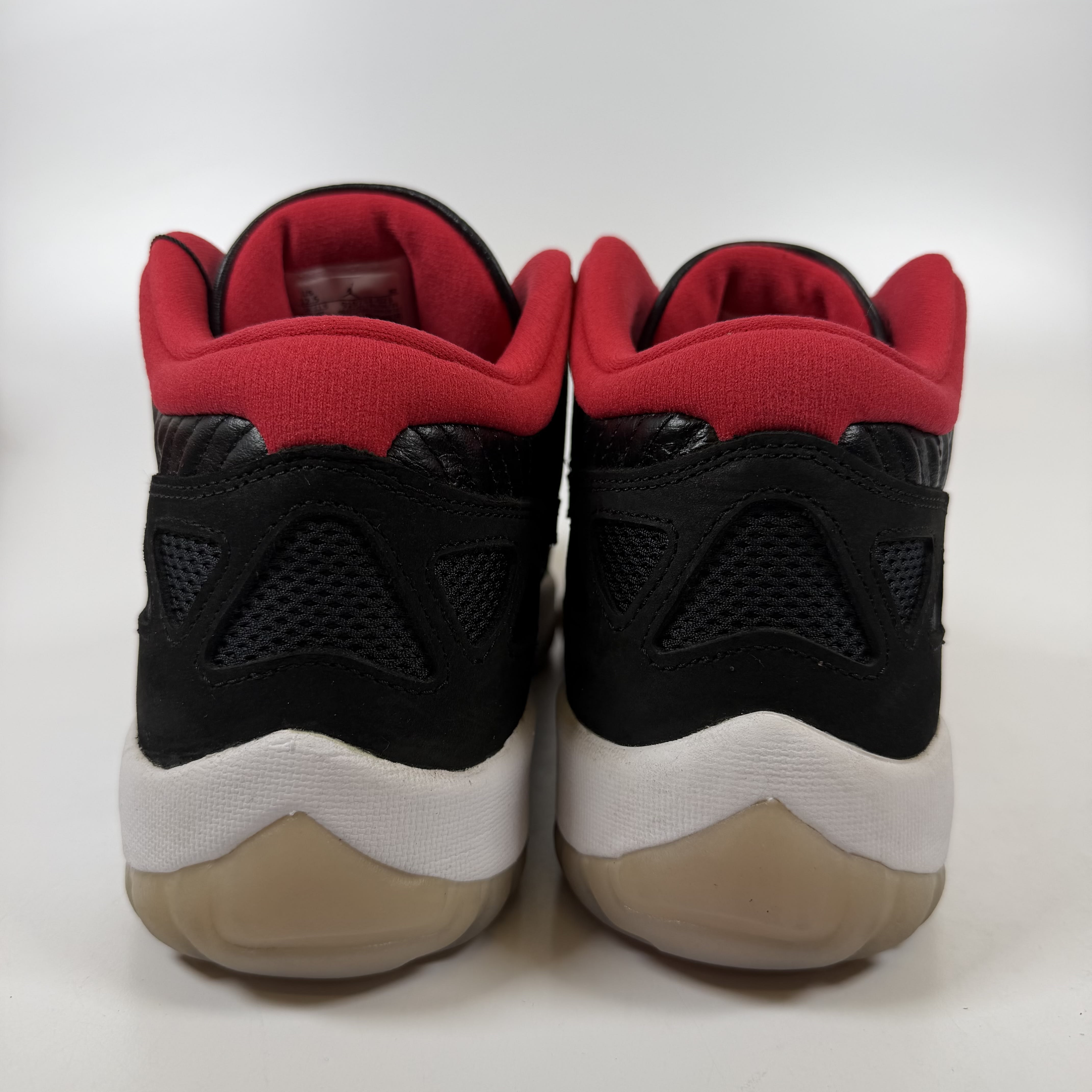 SP7852 Jordan 11 Retro Low IE Bred (2021)