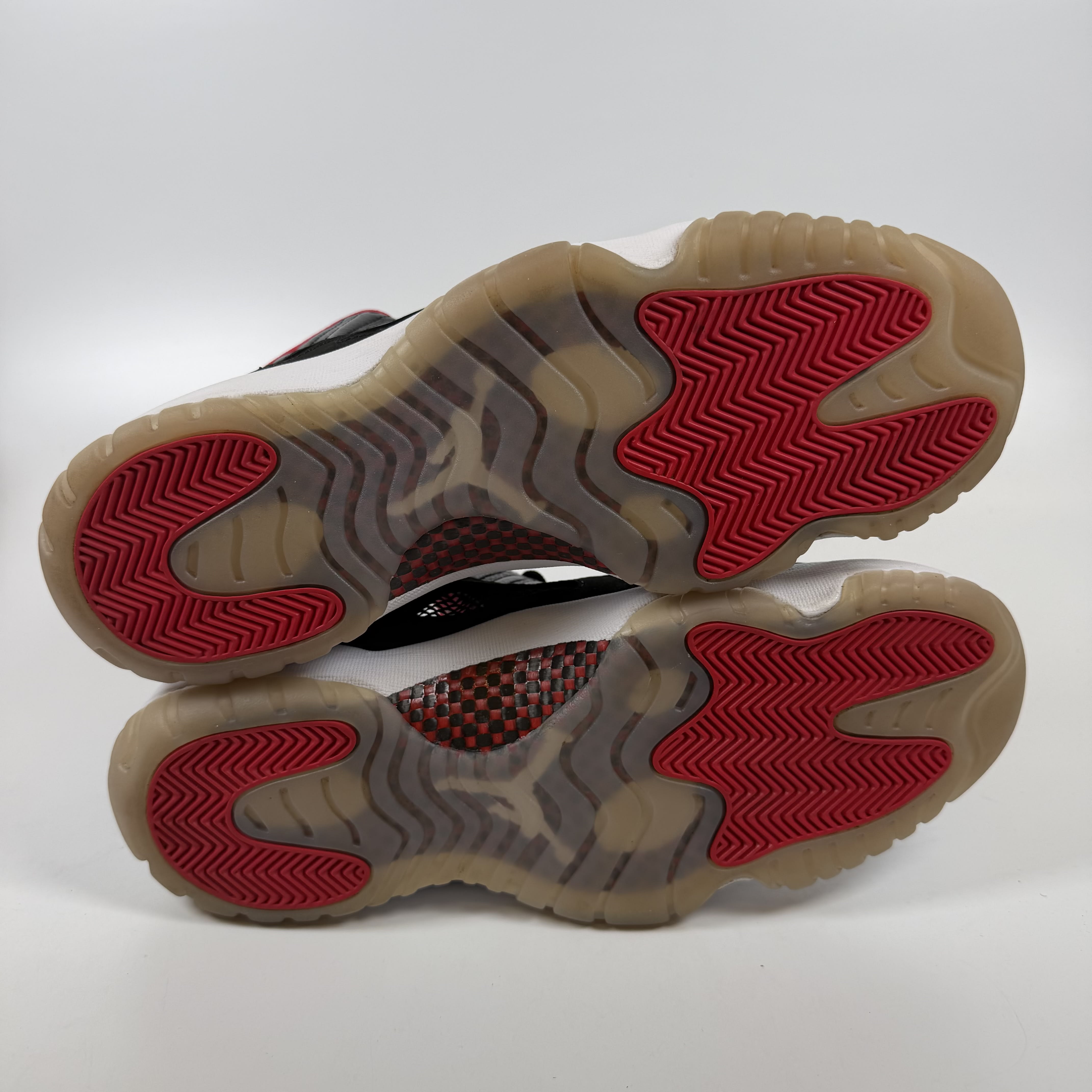 SP7852 Jordan 11 Retro Low IE Bred (2021)