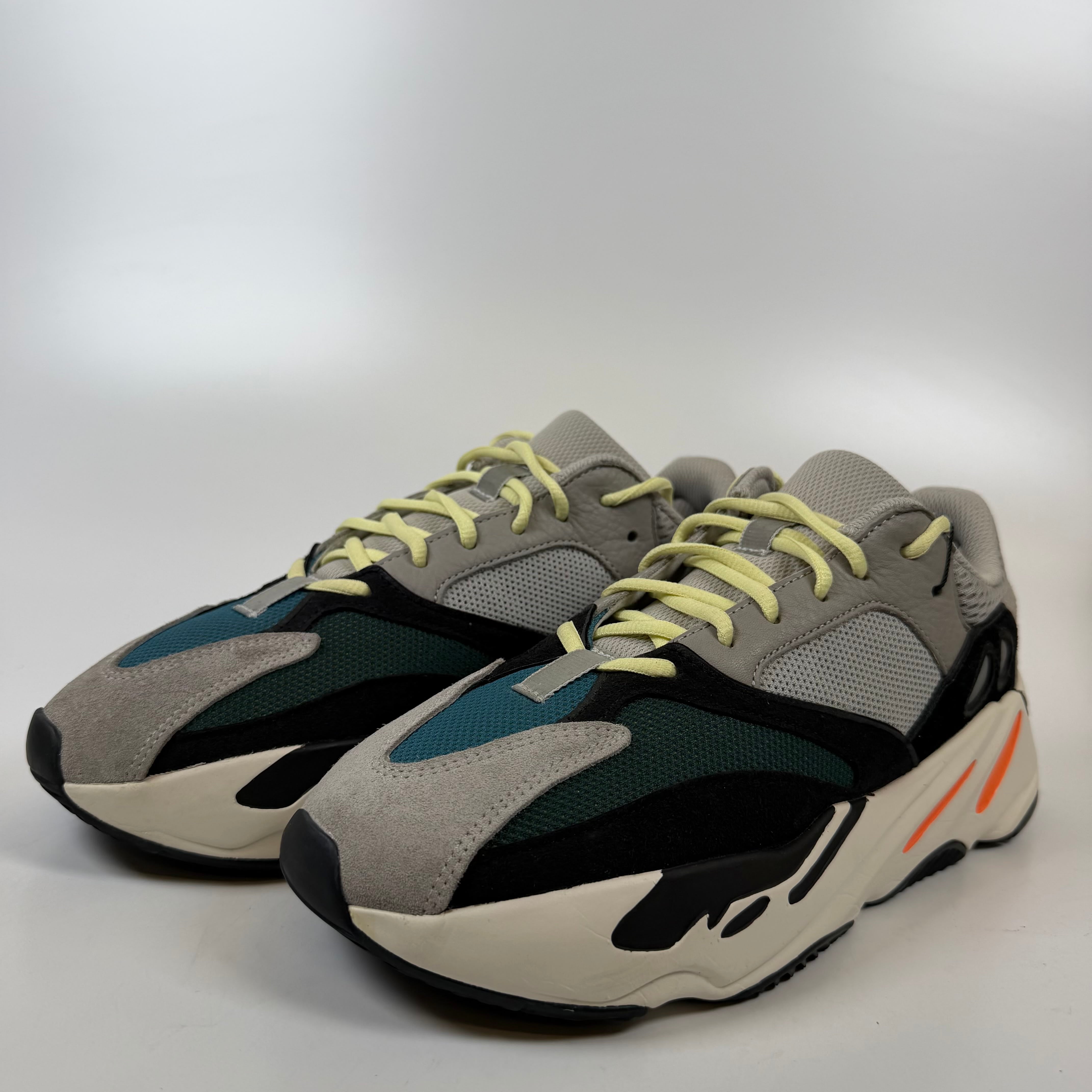 SP10154 adidas Yeezy Boost 700 Wave Runner