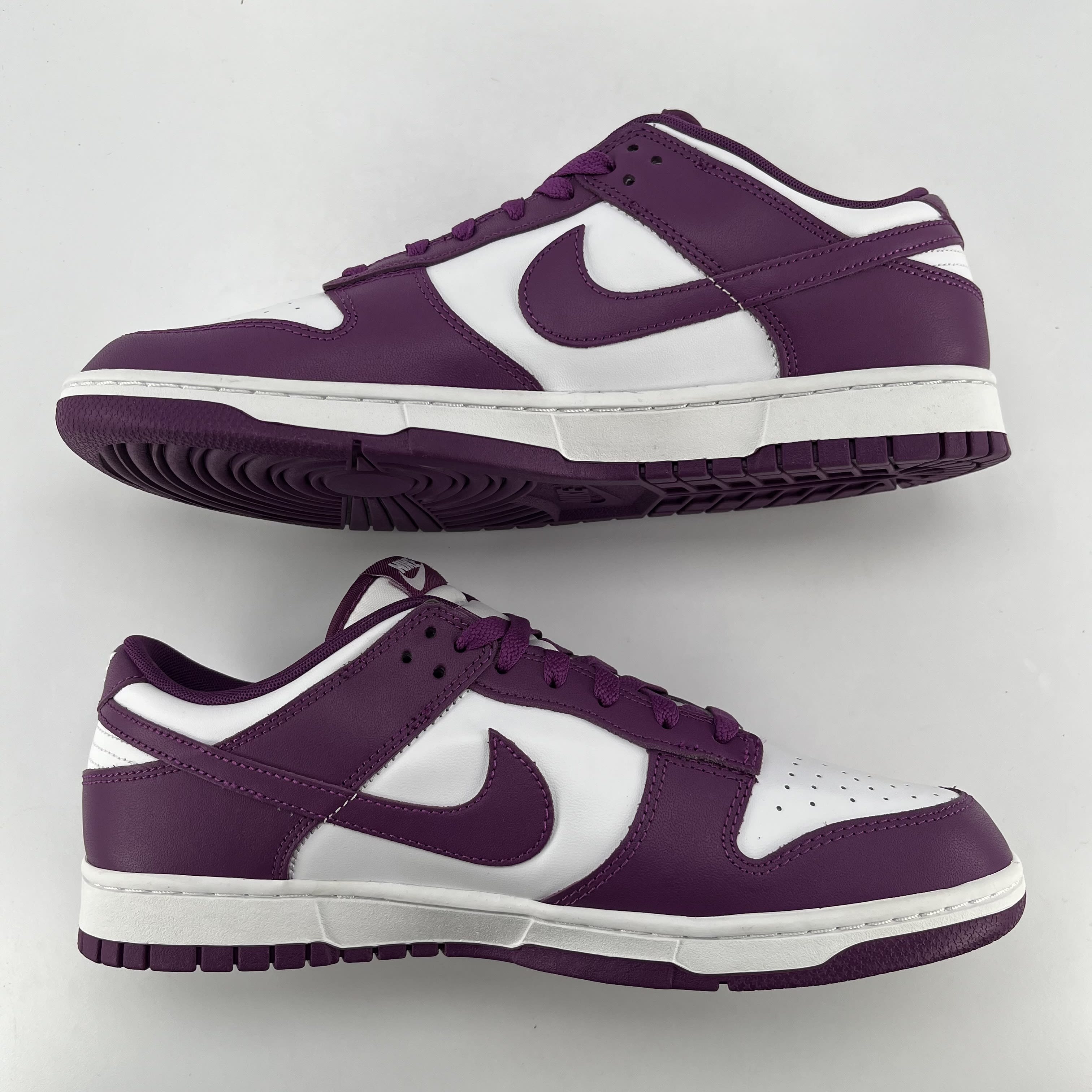 438683 Nike Dunk Low White Viotech