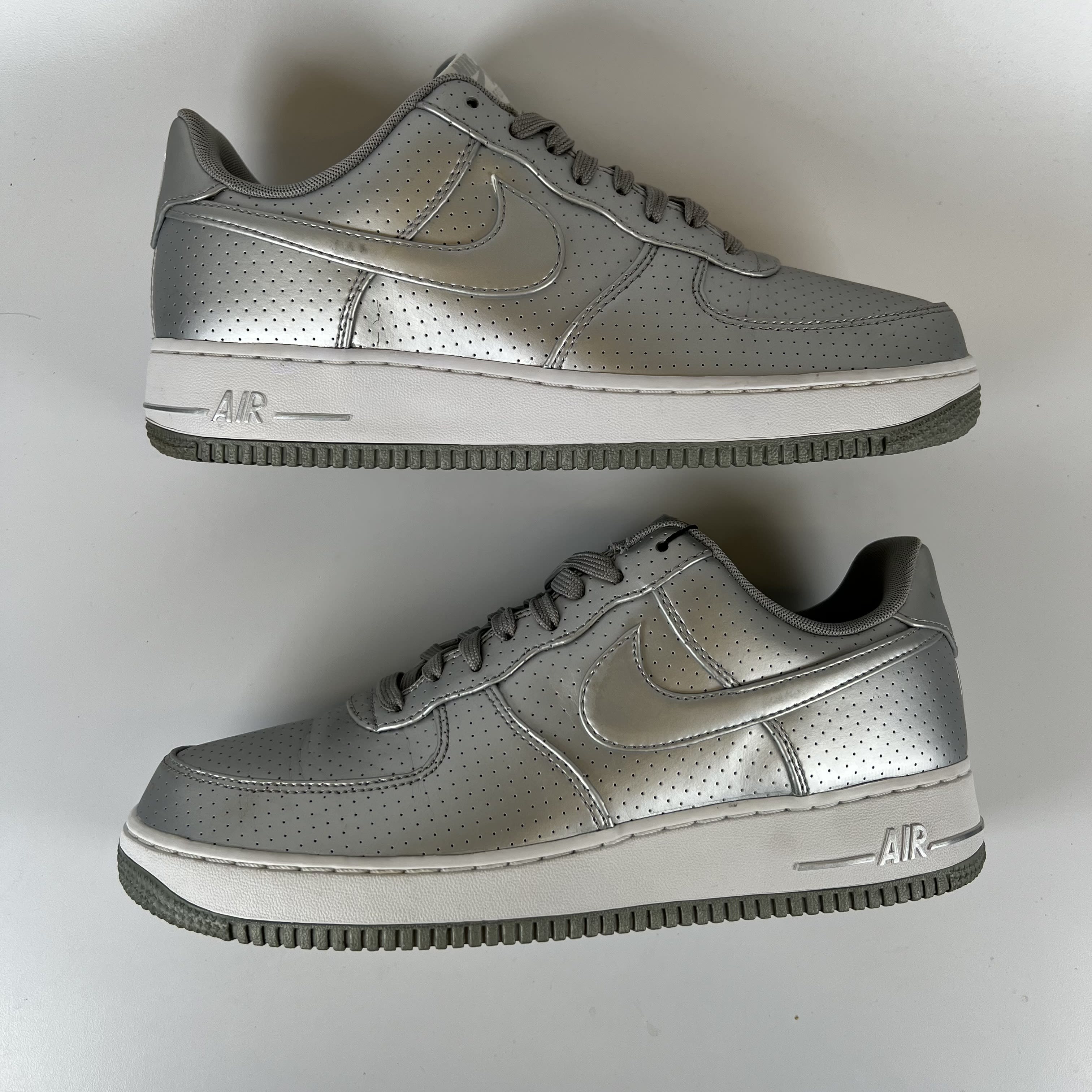 SP5685 Nike Air Force 1 Low '07 LV8 Metallic Silver Perforated