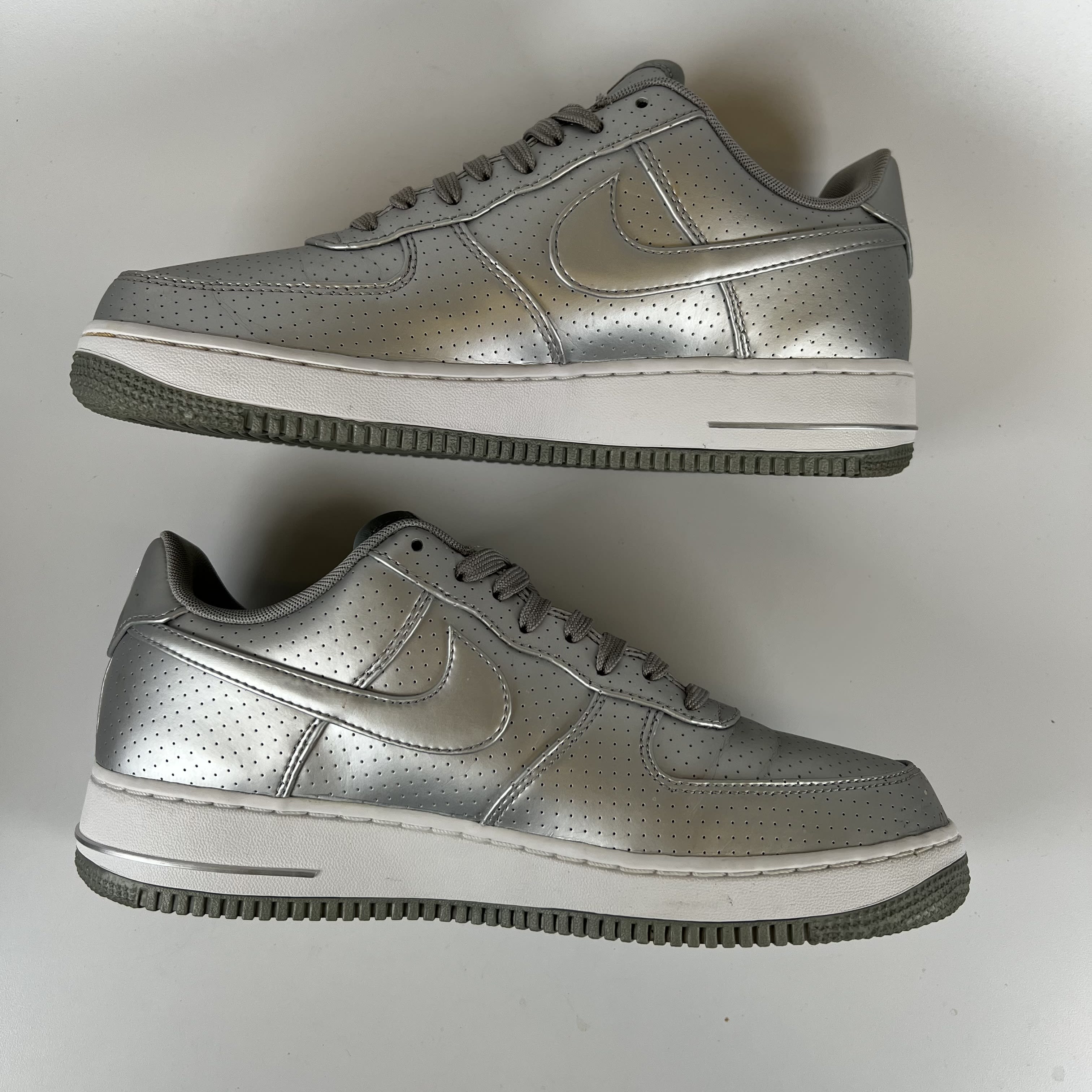 SP5685 Nike Air Force 1 Low '07 LV8 Metallic Silver Perforated